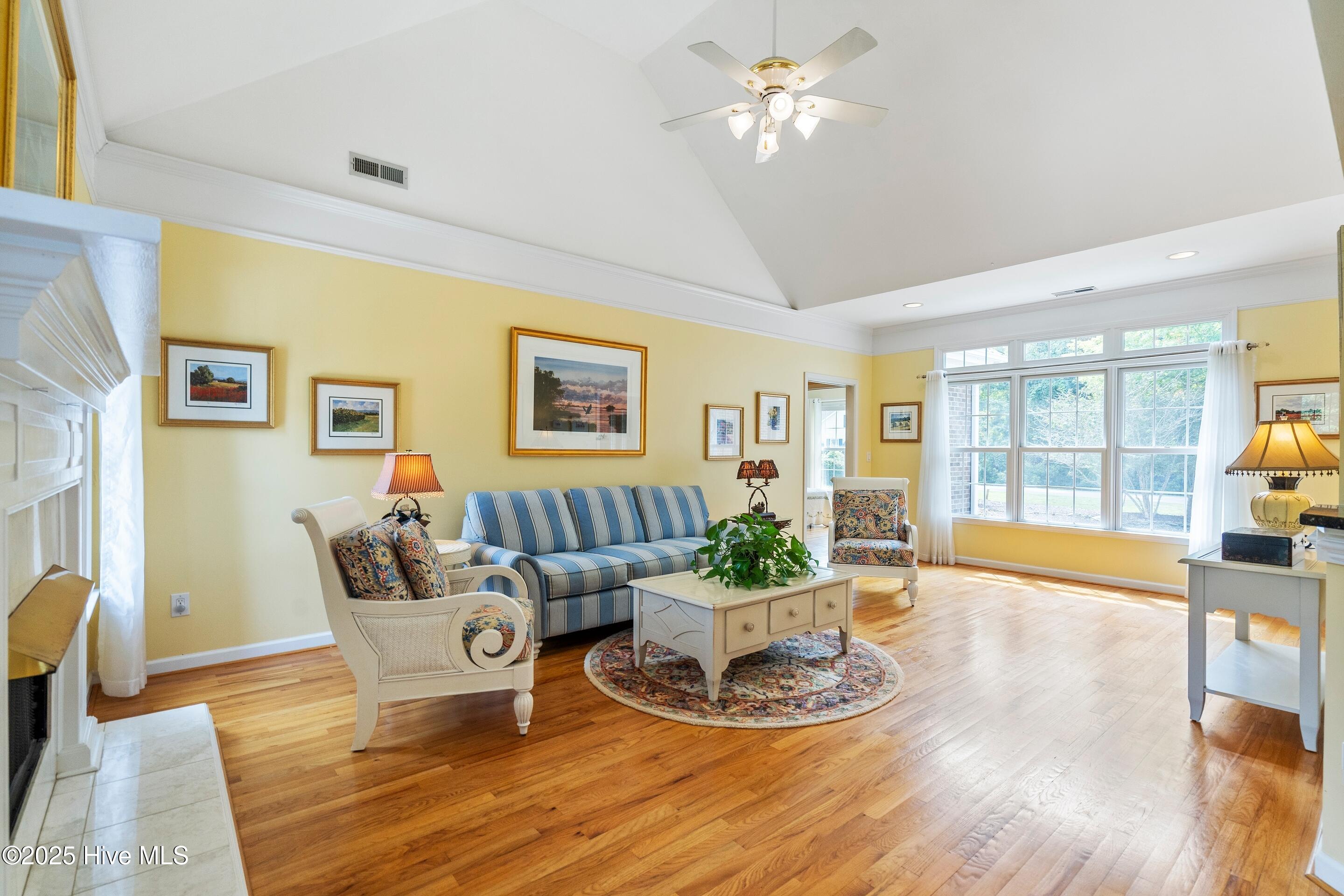 100530044 | Photo 21