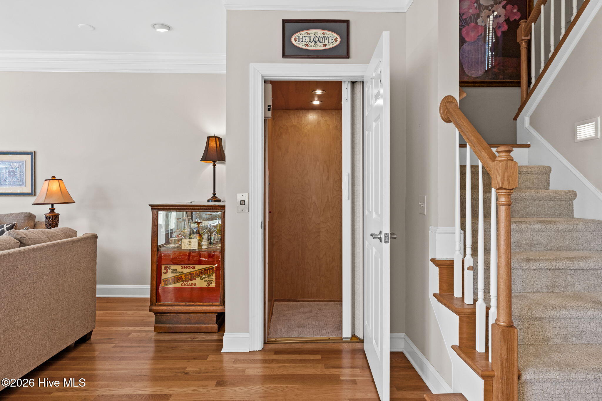 100550804 | Photo 17