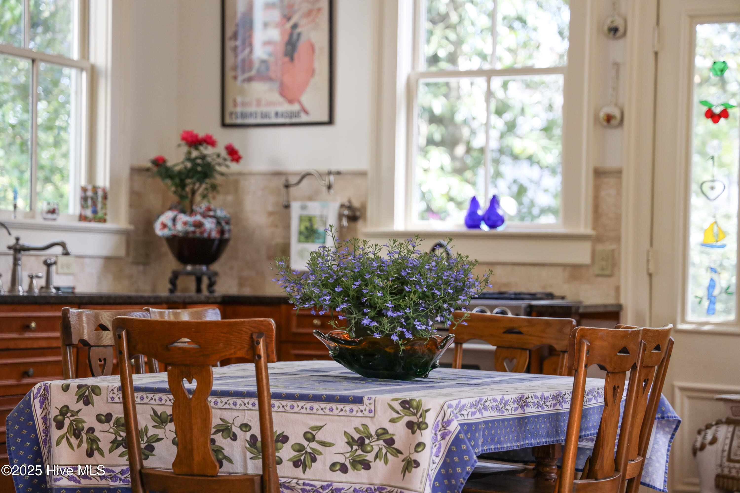 100501936 | Photo 39