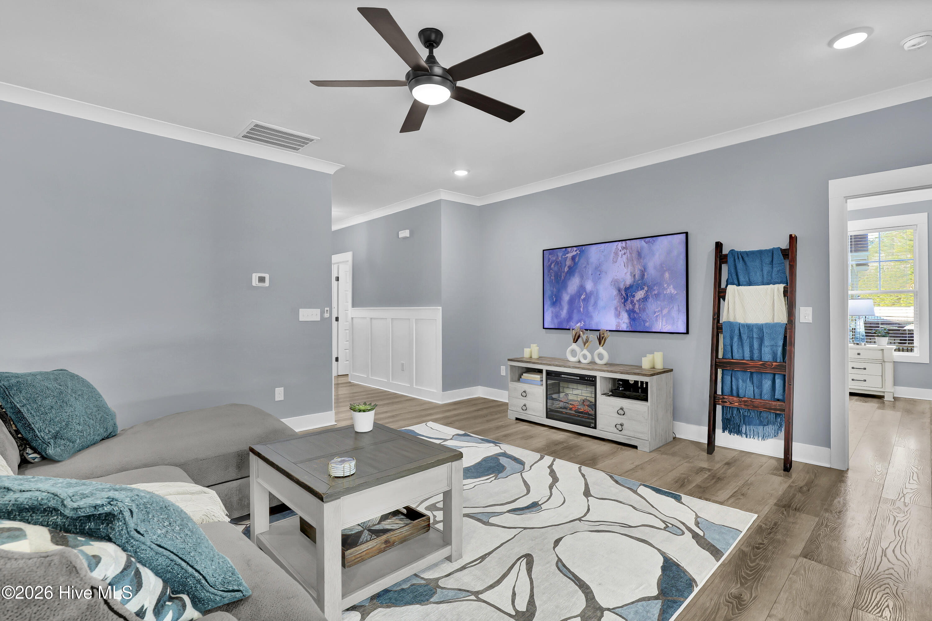 100556741 | Photo 14