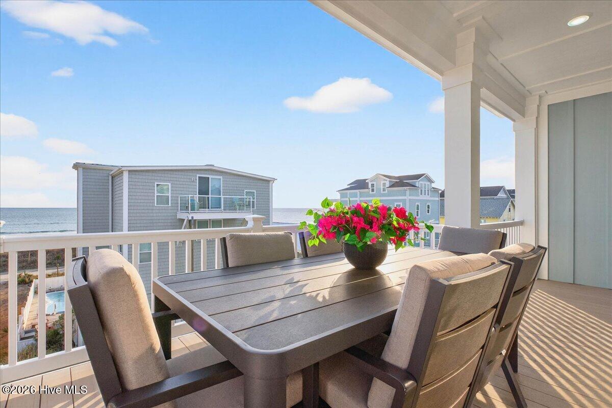 100543299 | Photo 68