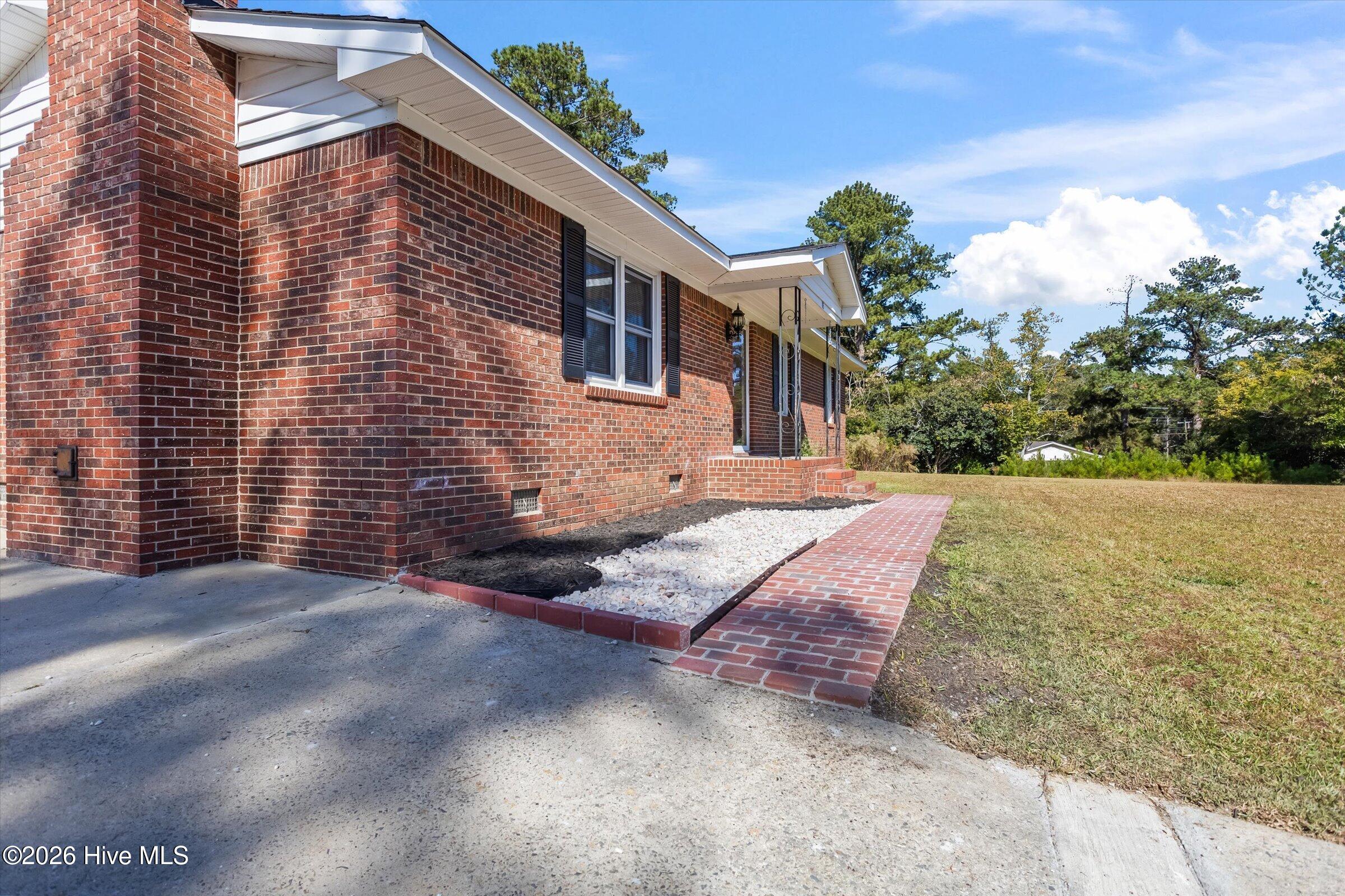 Photo 1 of Single family home for sale at 85 Wire Rd, Aiken, SC 29801 | MLS# 100613151 | Listing updated on 2026-10-29