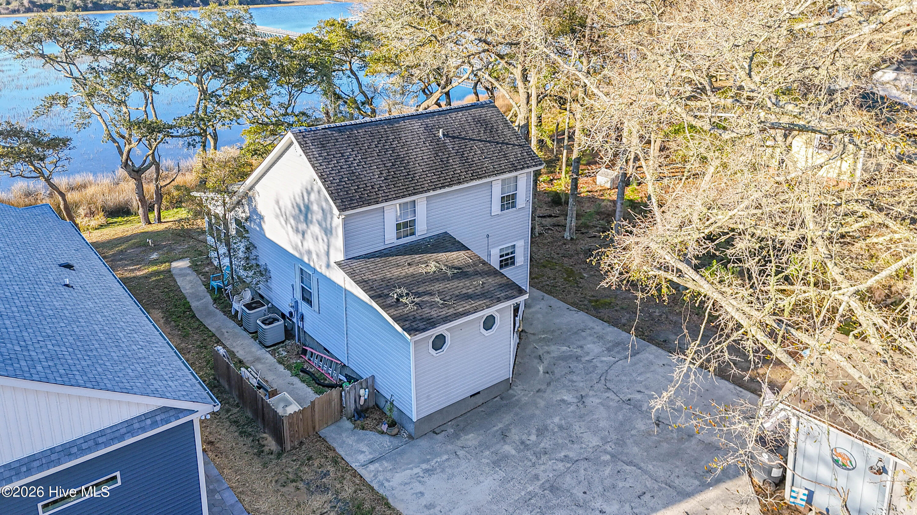 100561840 | Photo 54