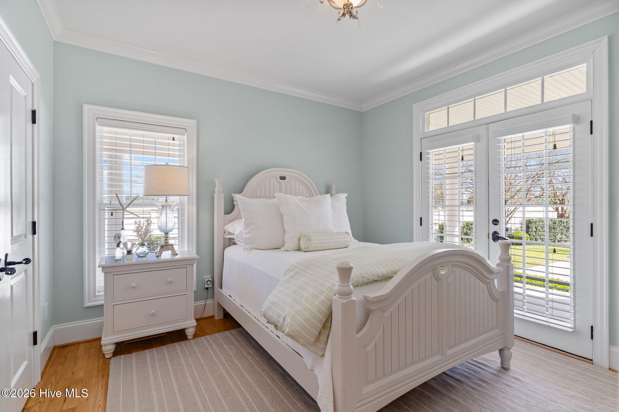 100561575 | Photo 53