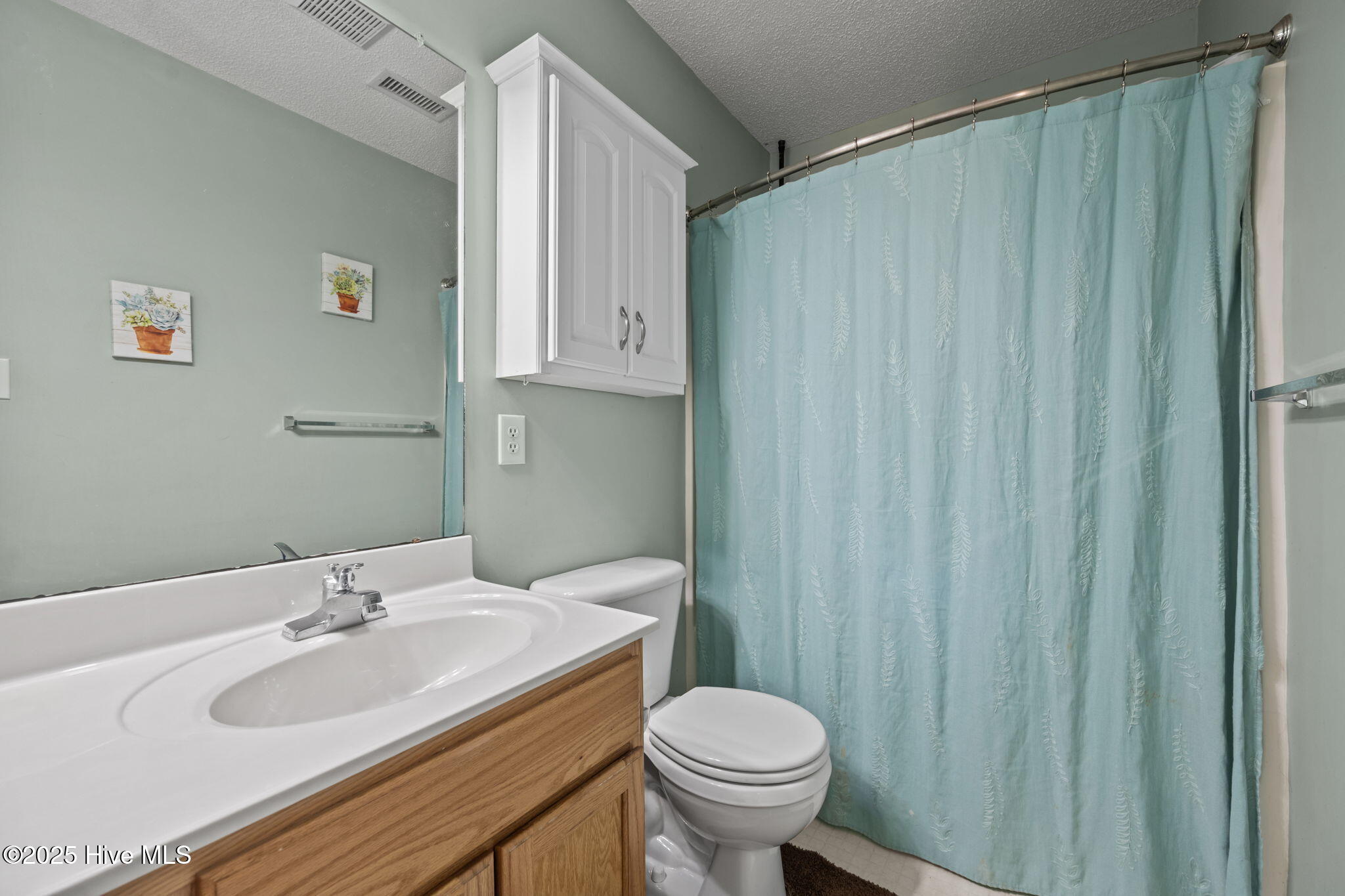 100546137 | Photo 24