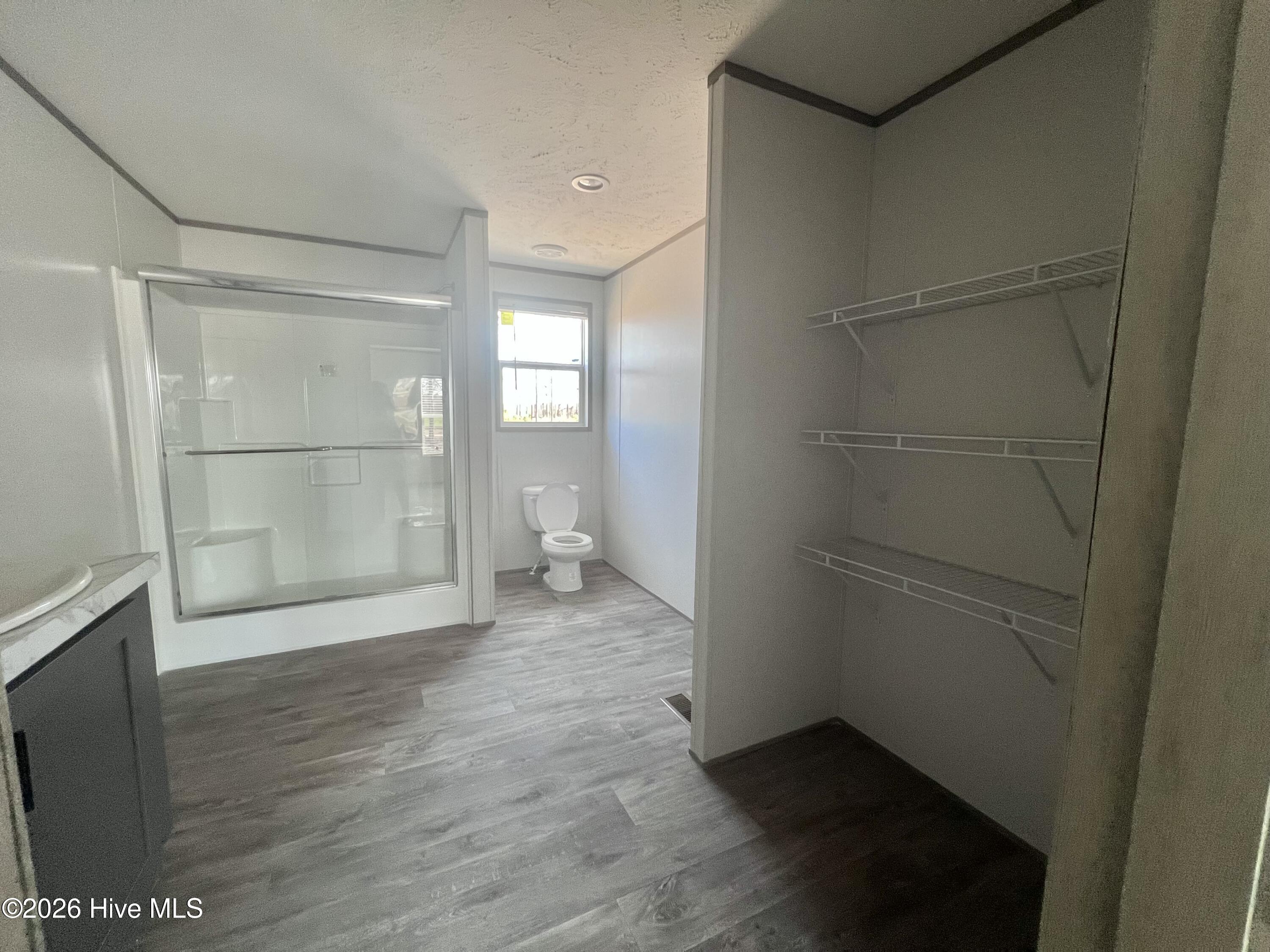 100557595 | Photo 12