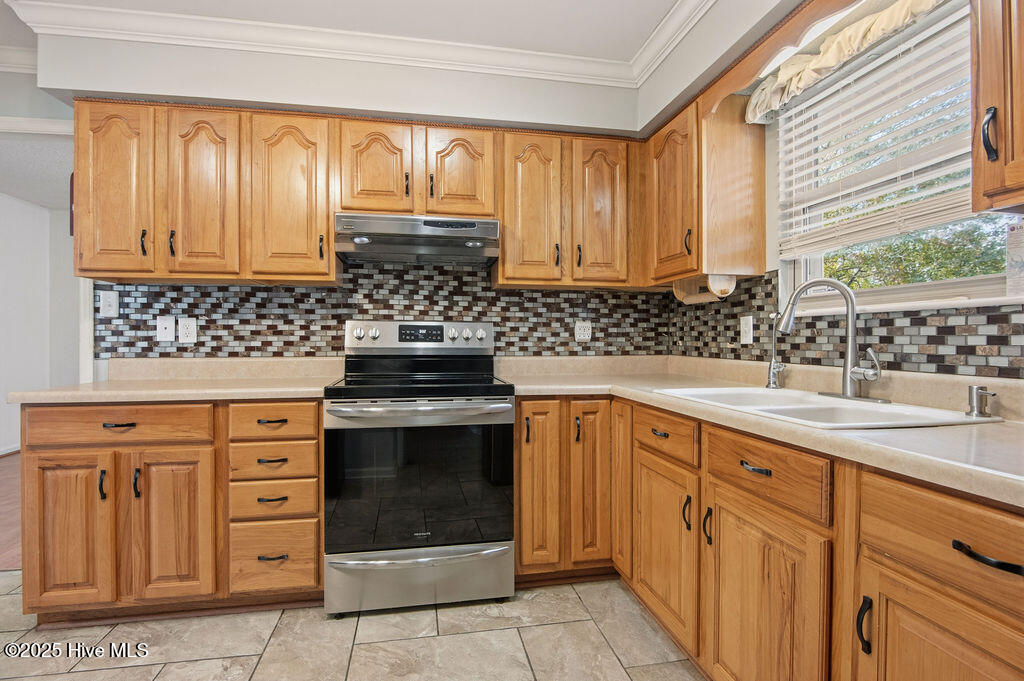 100538404 | Photo 18