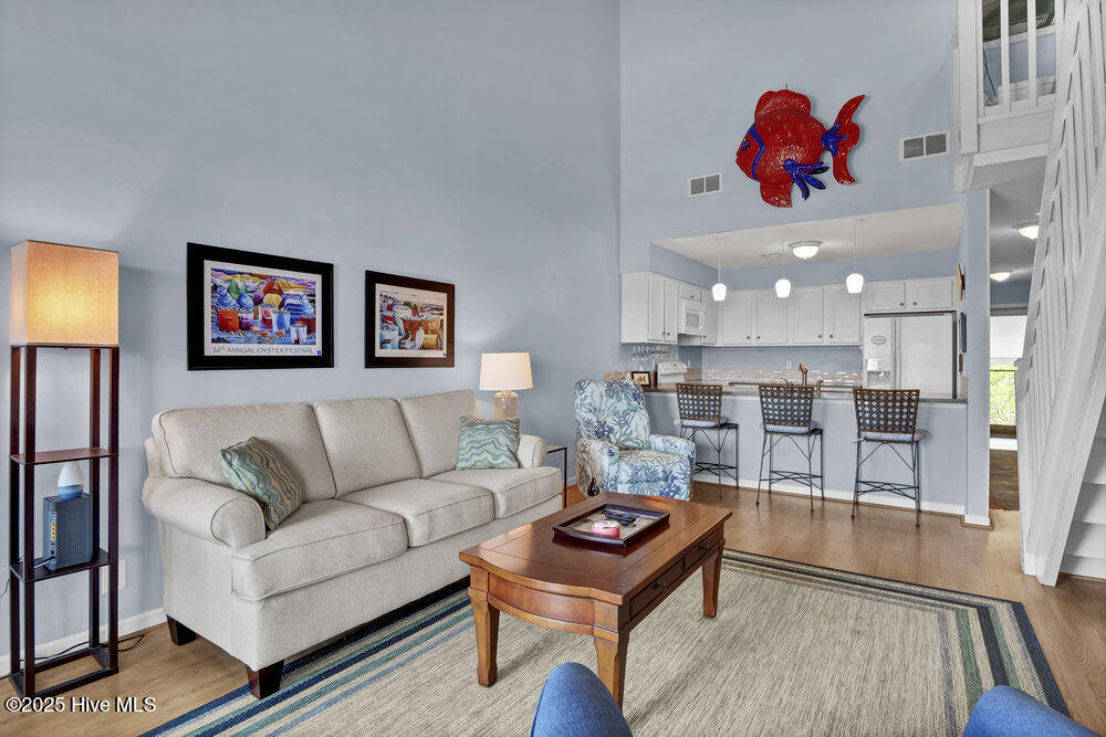 100509045 | Photo 17