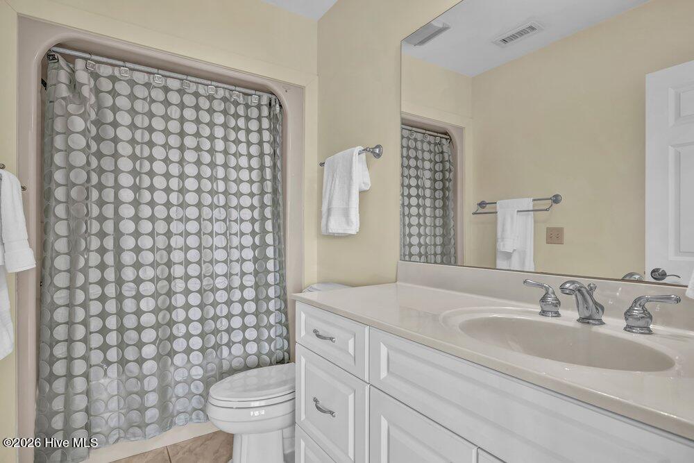 100558488 | Photo 41