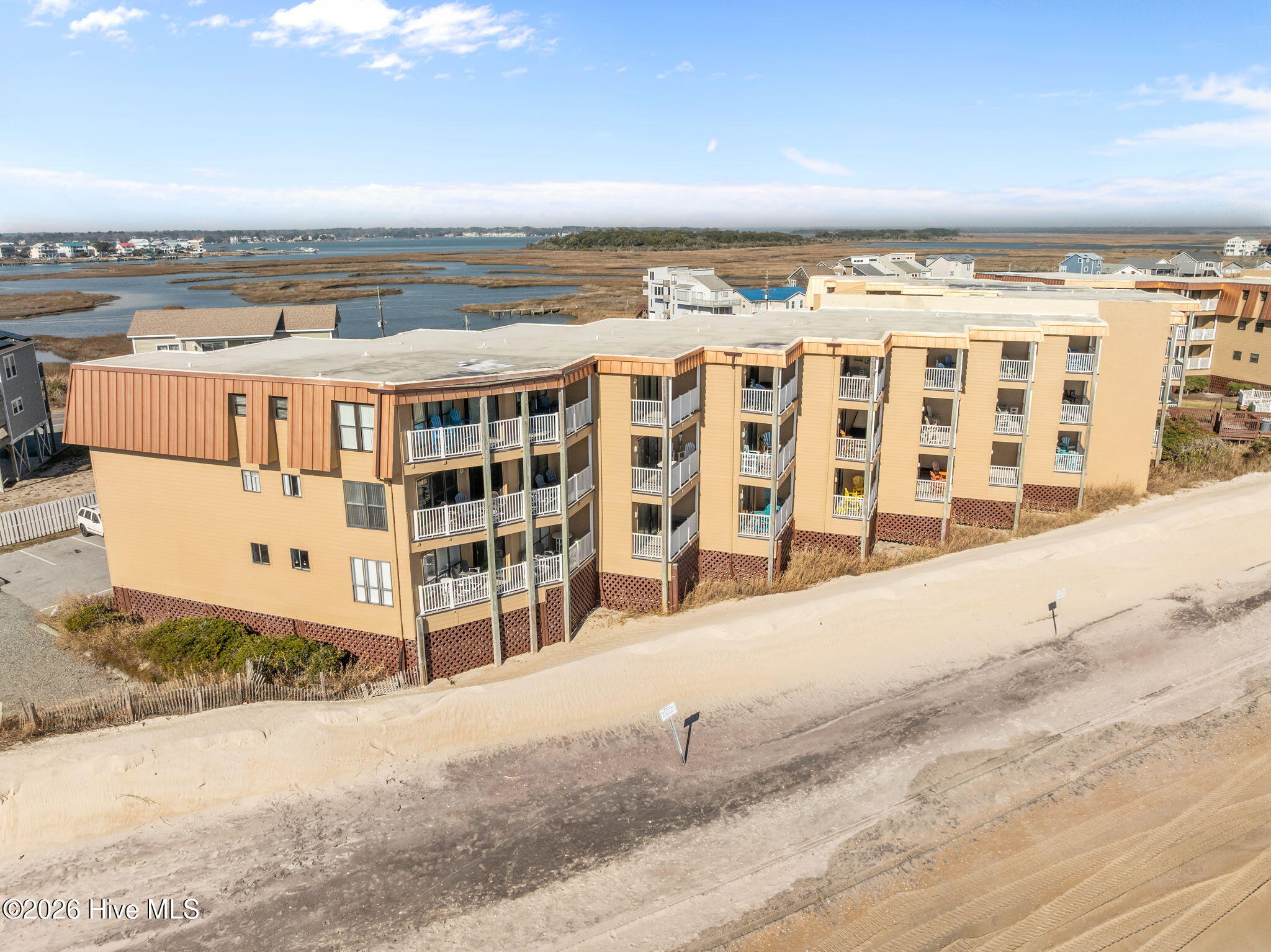 100551202 | Photo 49