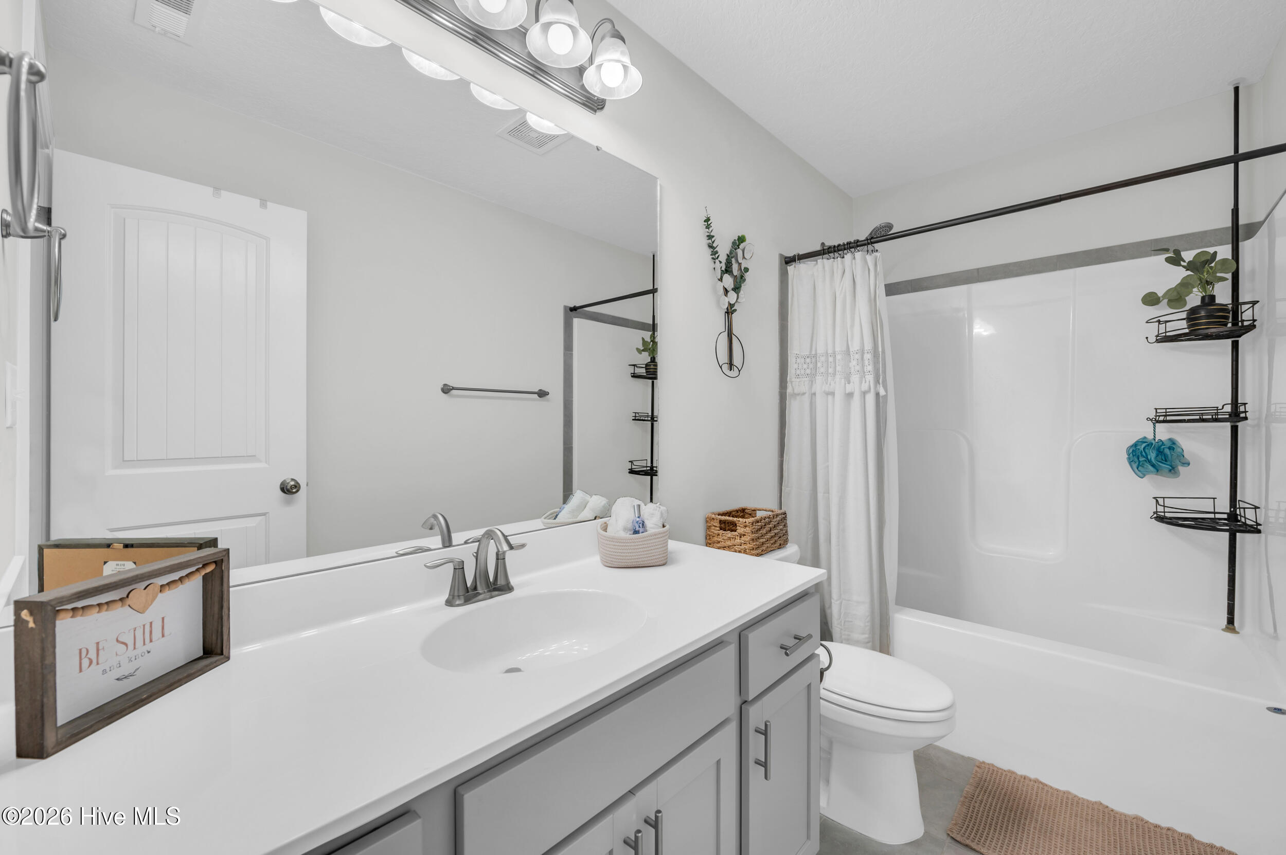 100547257 | Photo 34