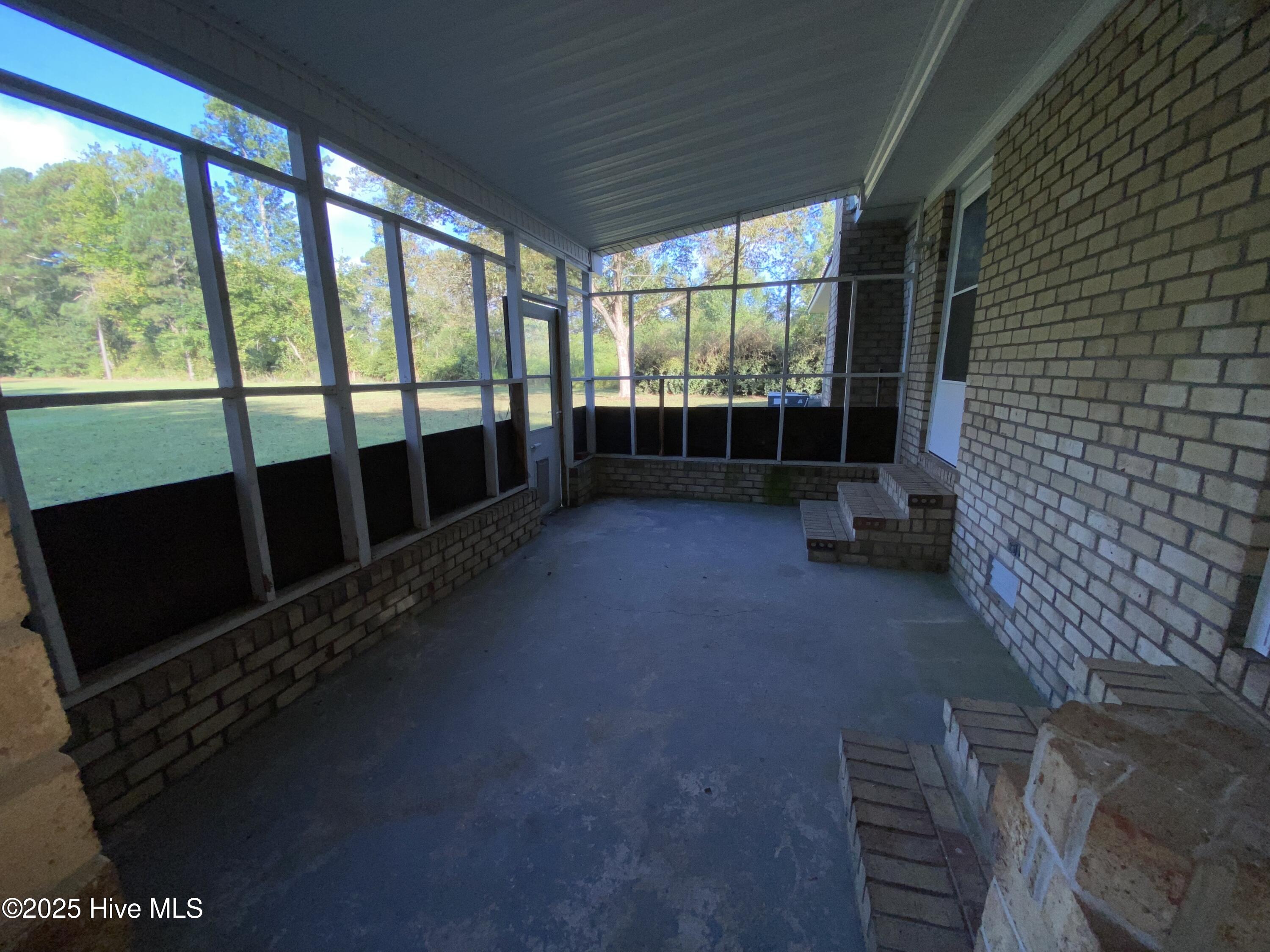 100532699 | Photo 29