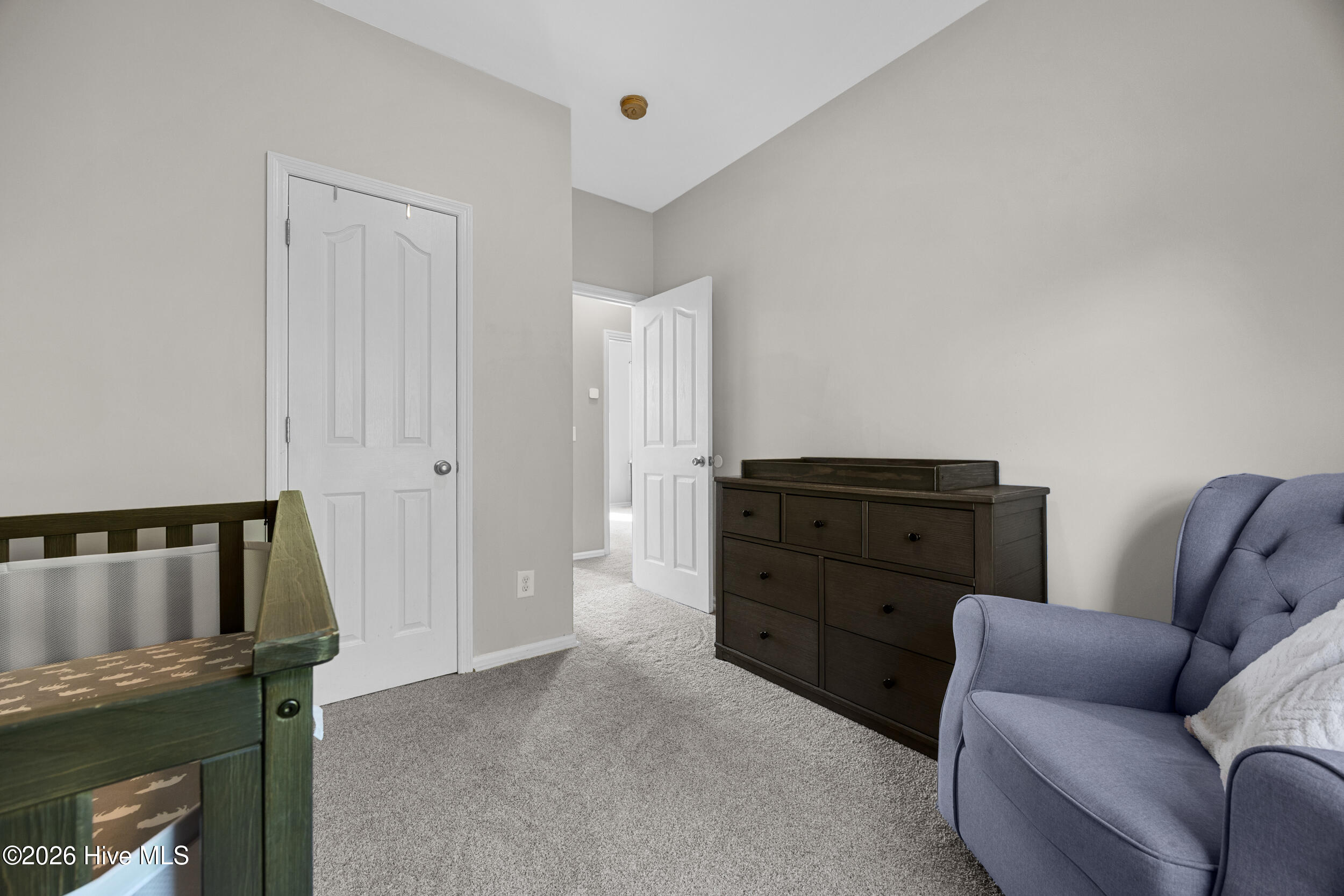 100567272 | Photo 28