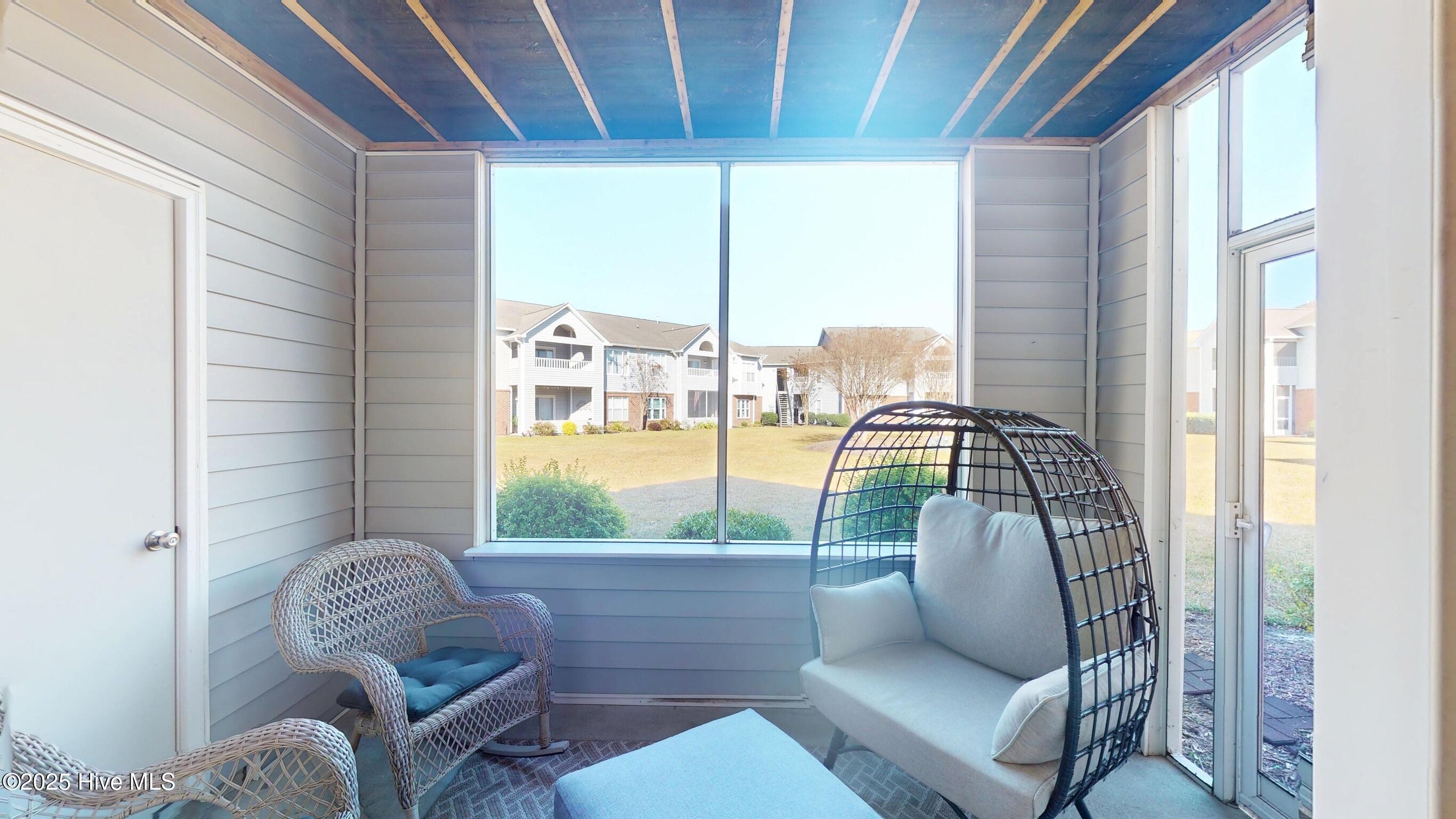 100542842 | Photo 16