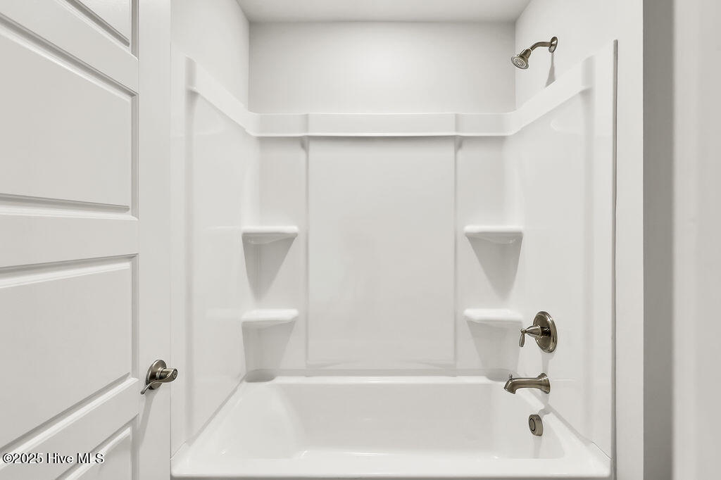 100555060 | Photo 27