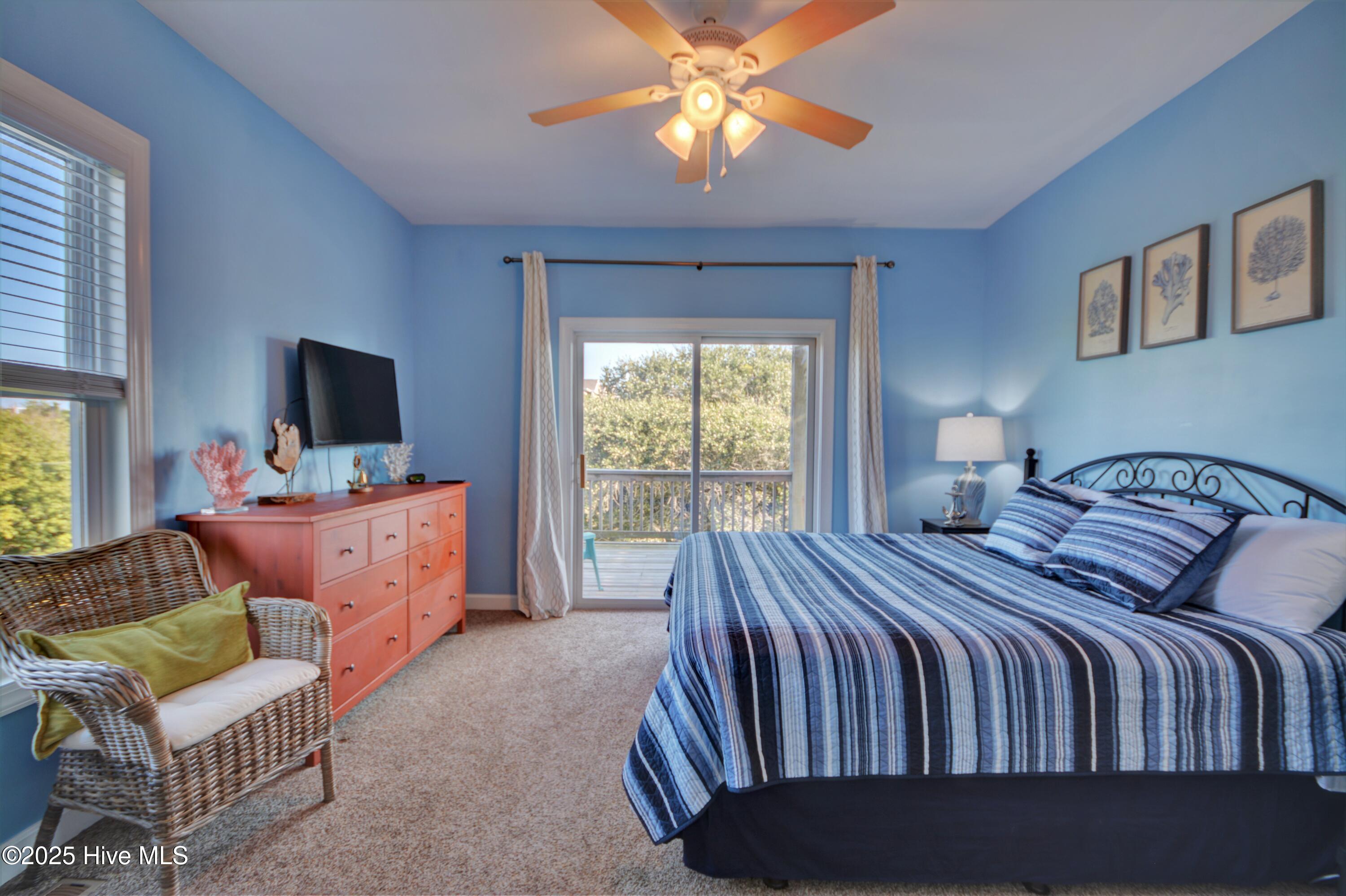 100518289 | Photo 25