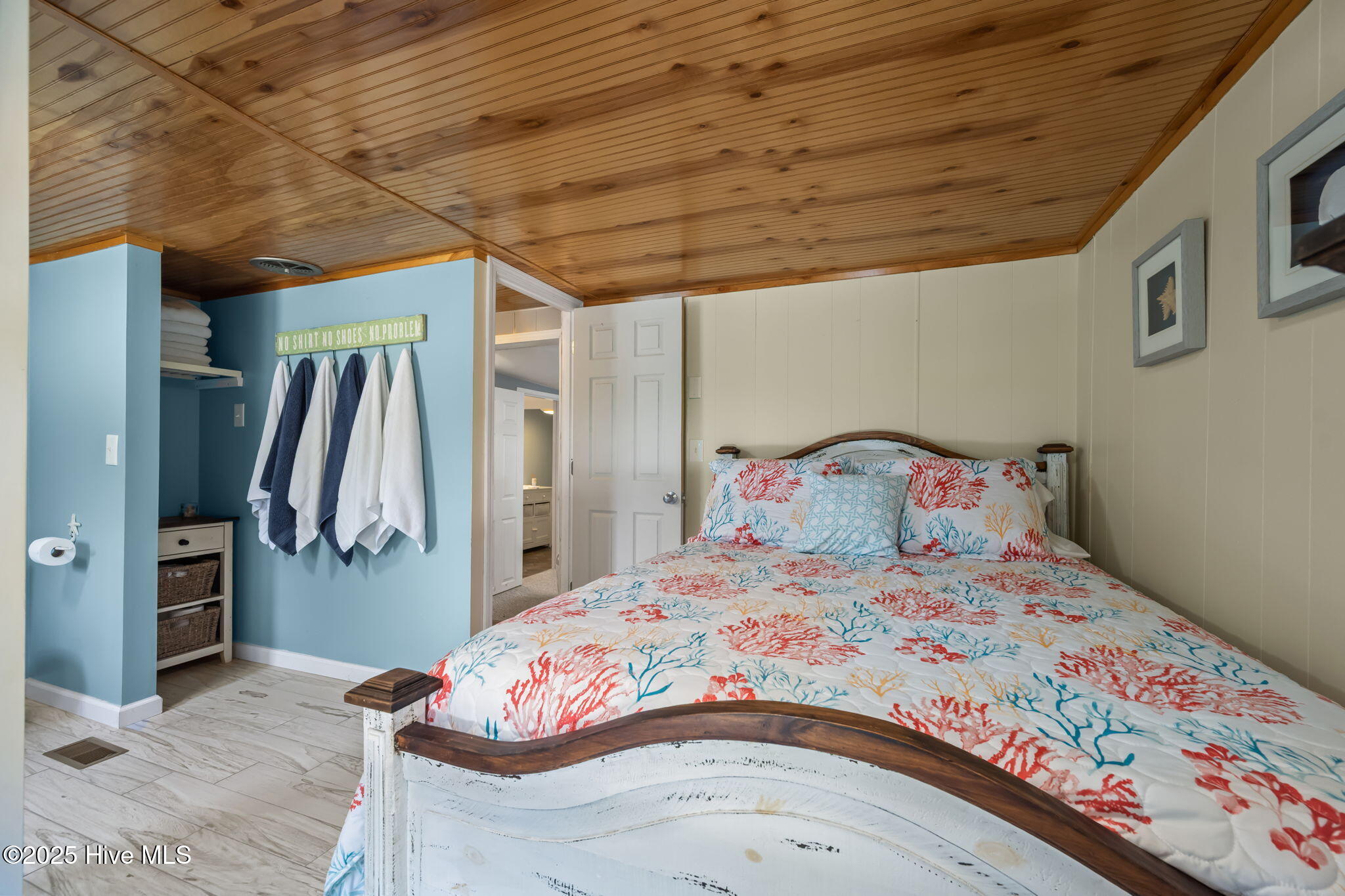 100535152 | Photo 36