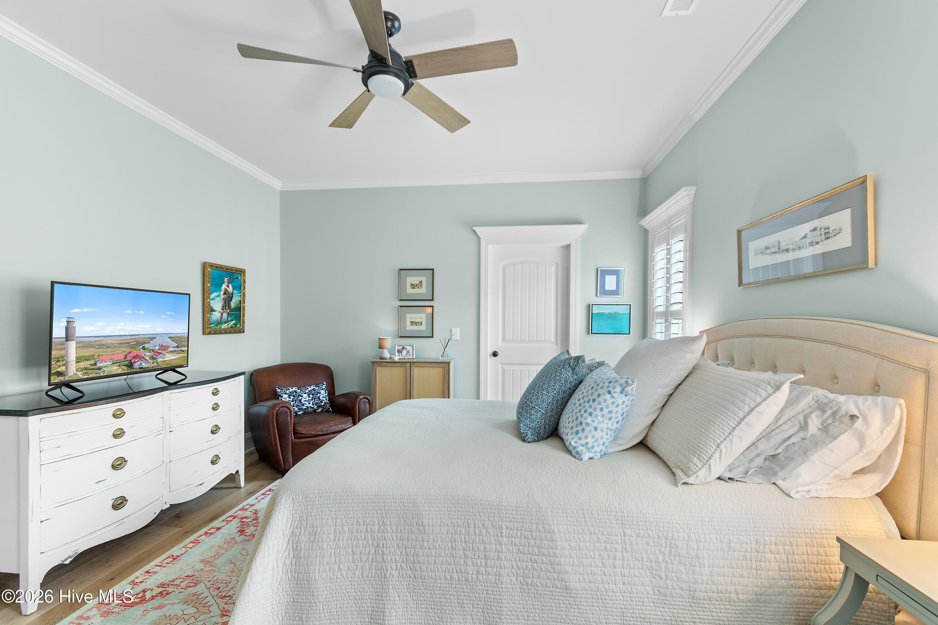 100566075 | Photo 23