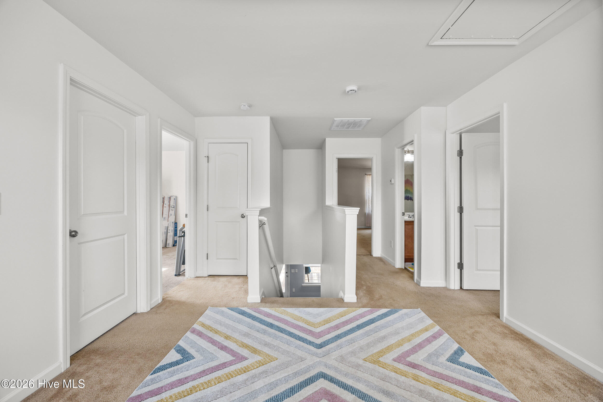 100552487 | Photo 25