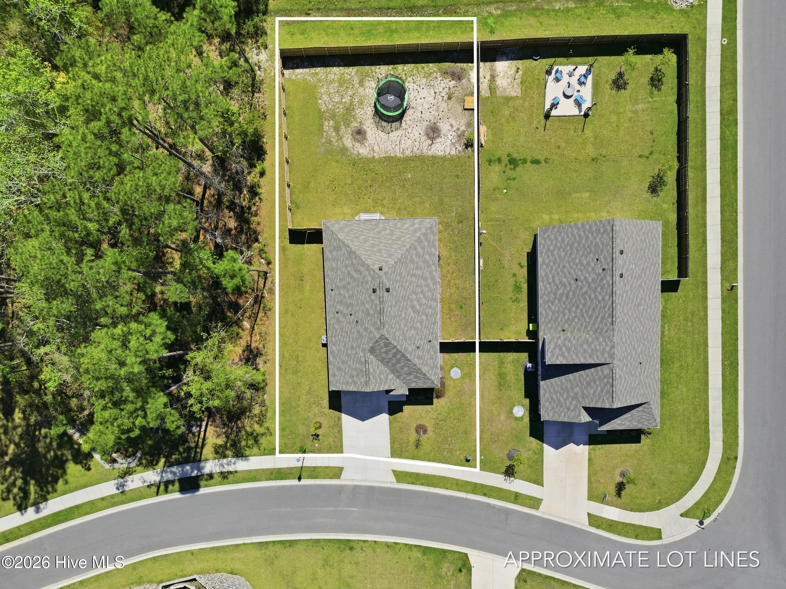 100565594 | Photo 48