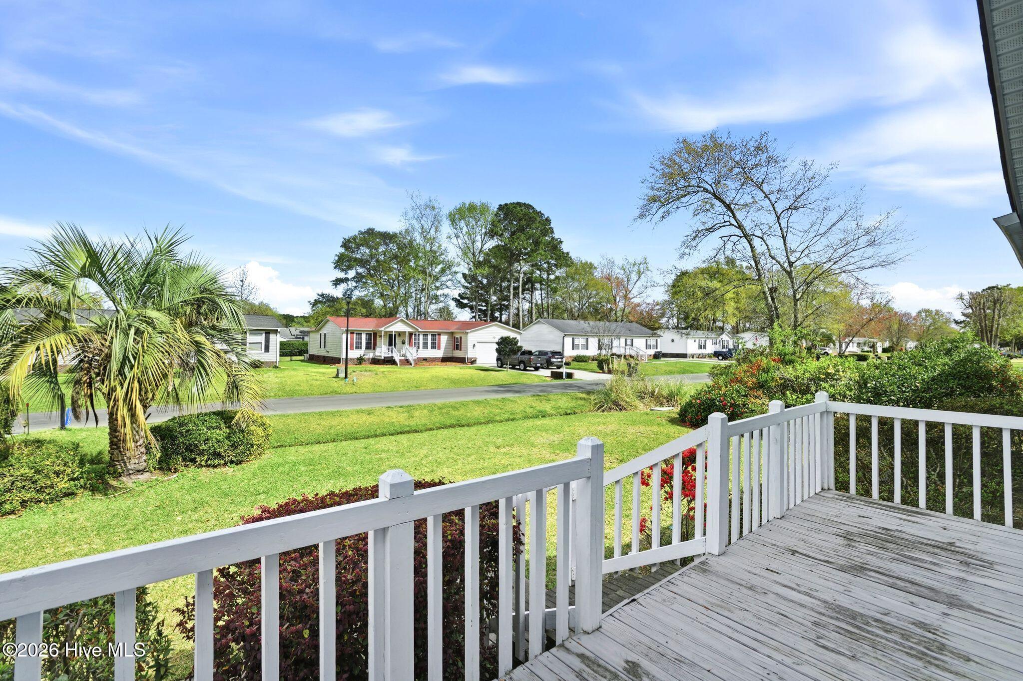 100561756 | Photo 17