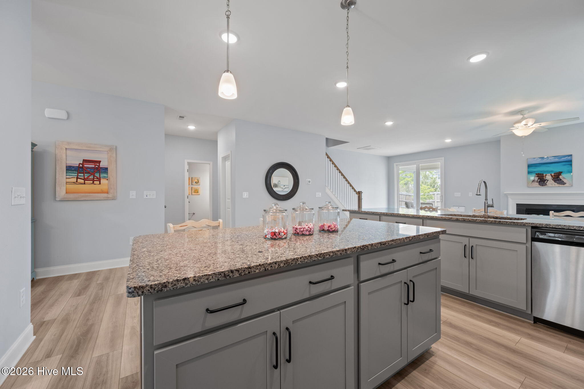 100567442 | Photo 10