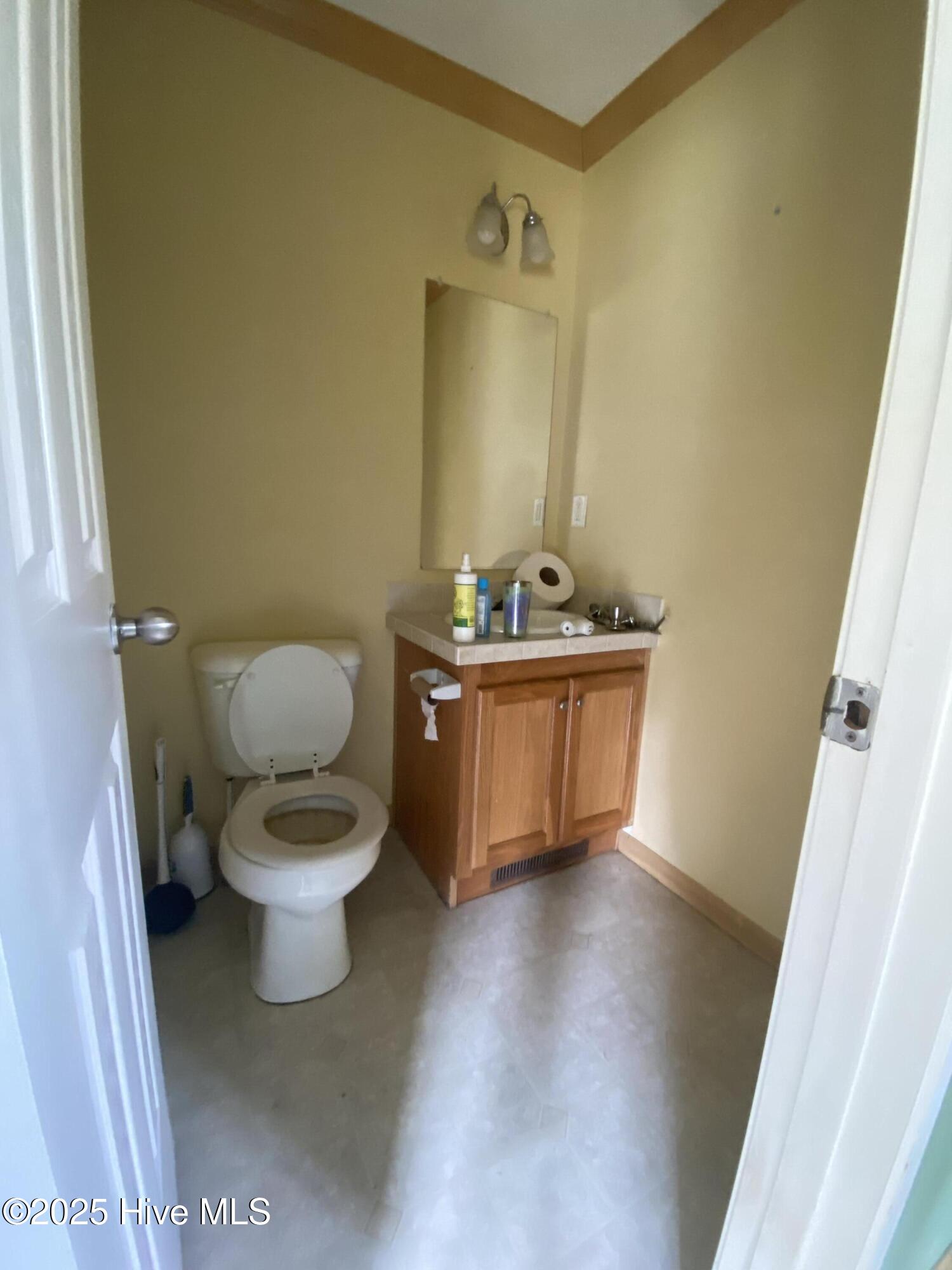 100543834 | Photo 23