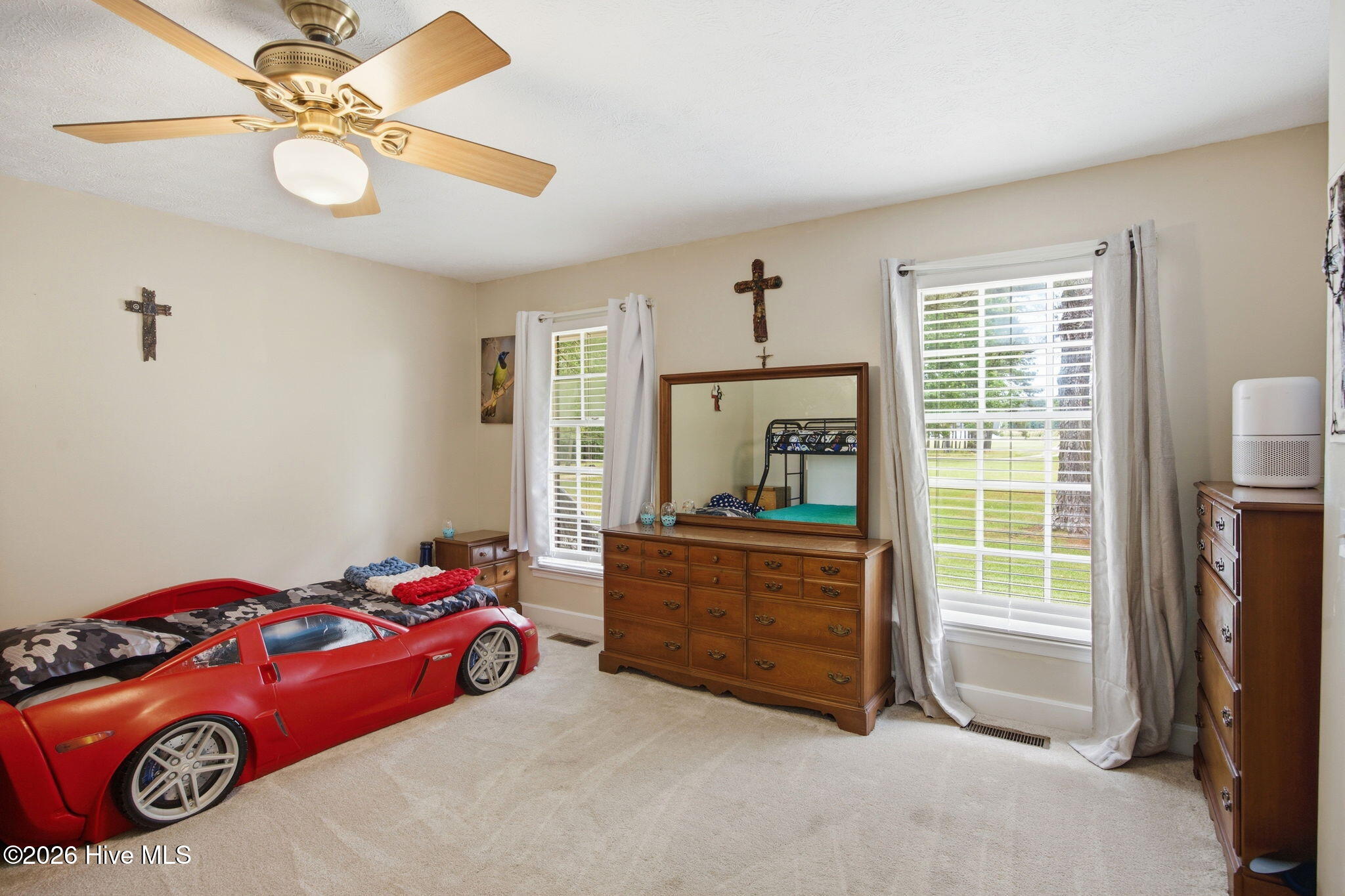 100570604 | Photo 24