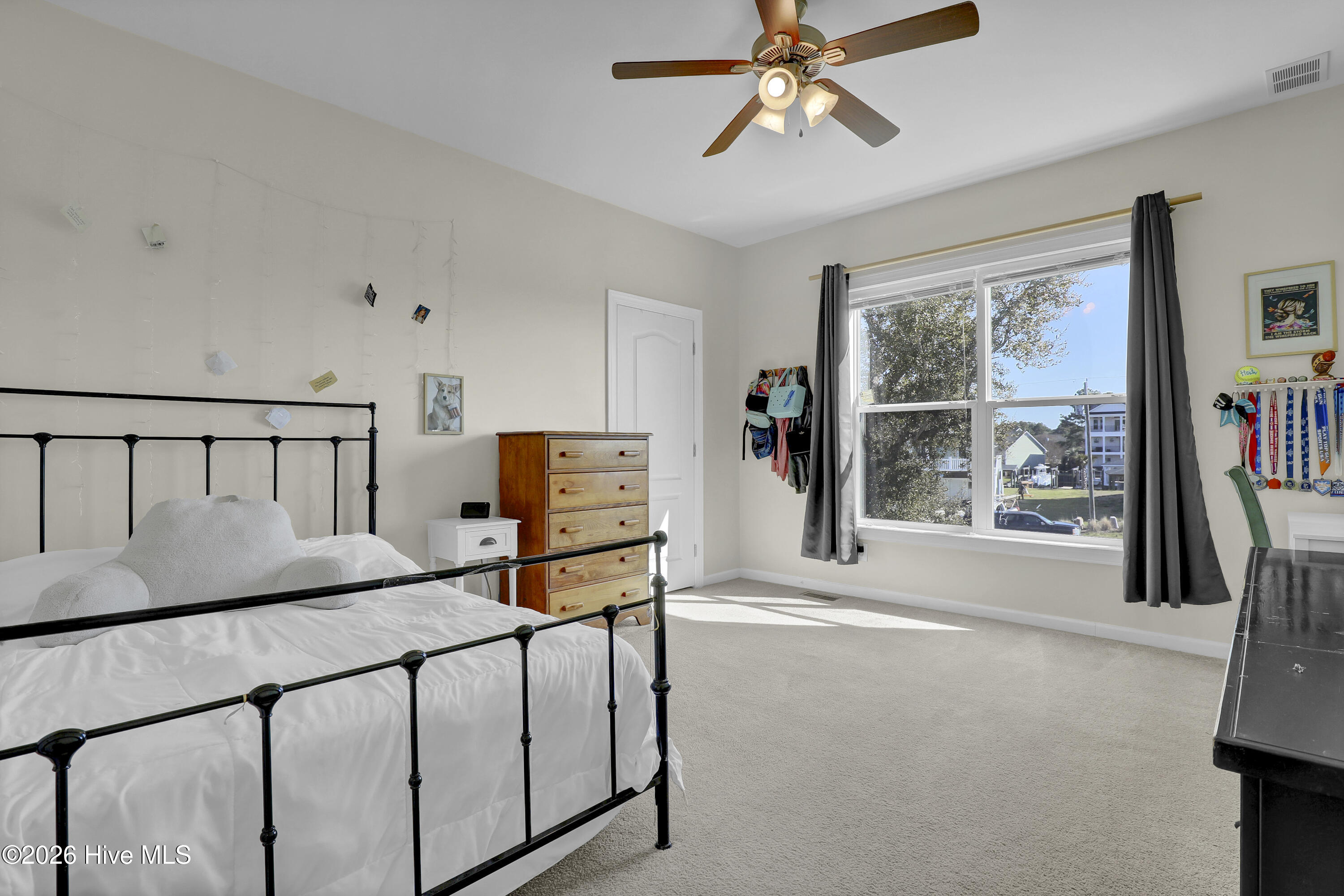 100562204 | Photo 22