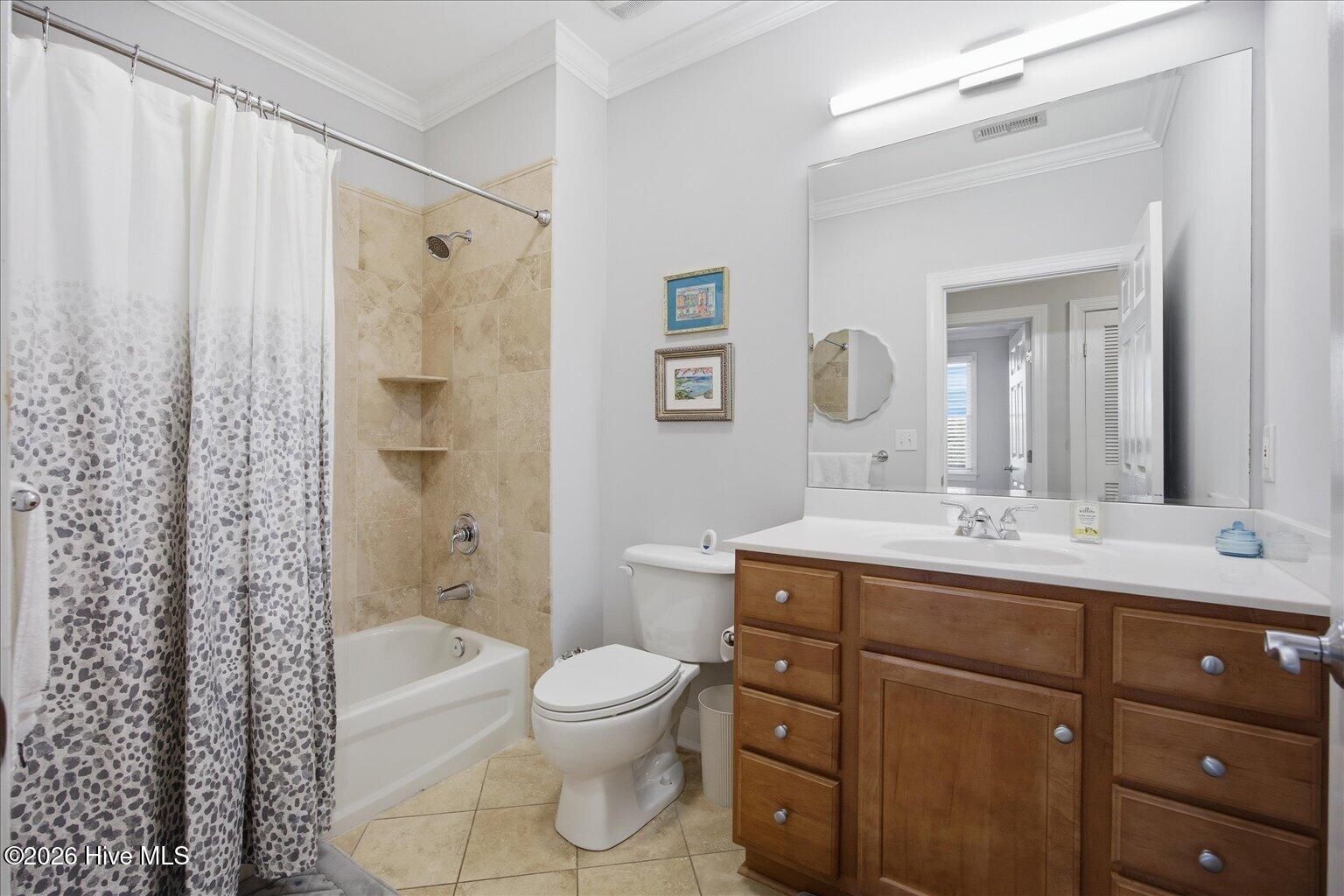 100561305 | Photo 21