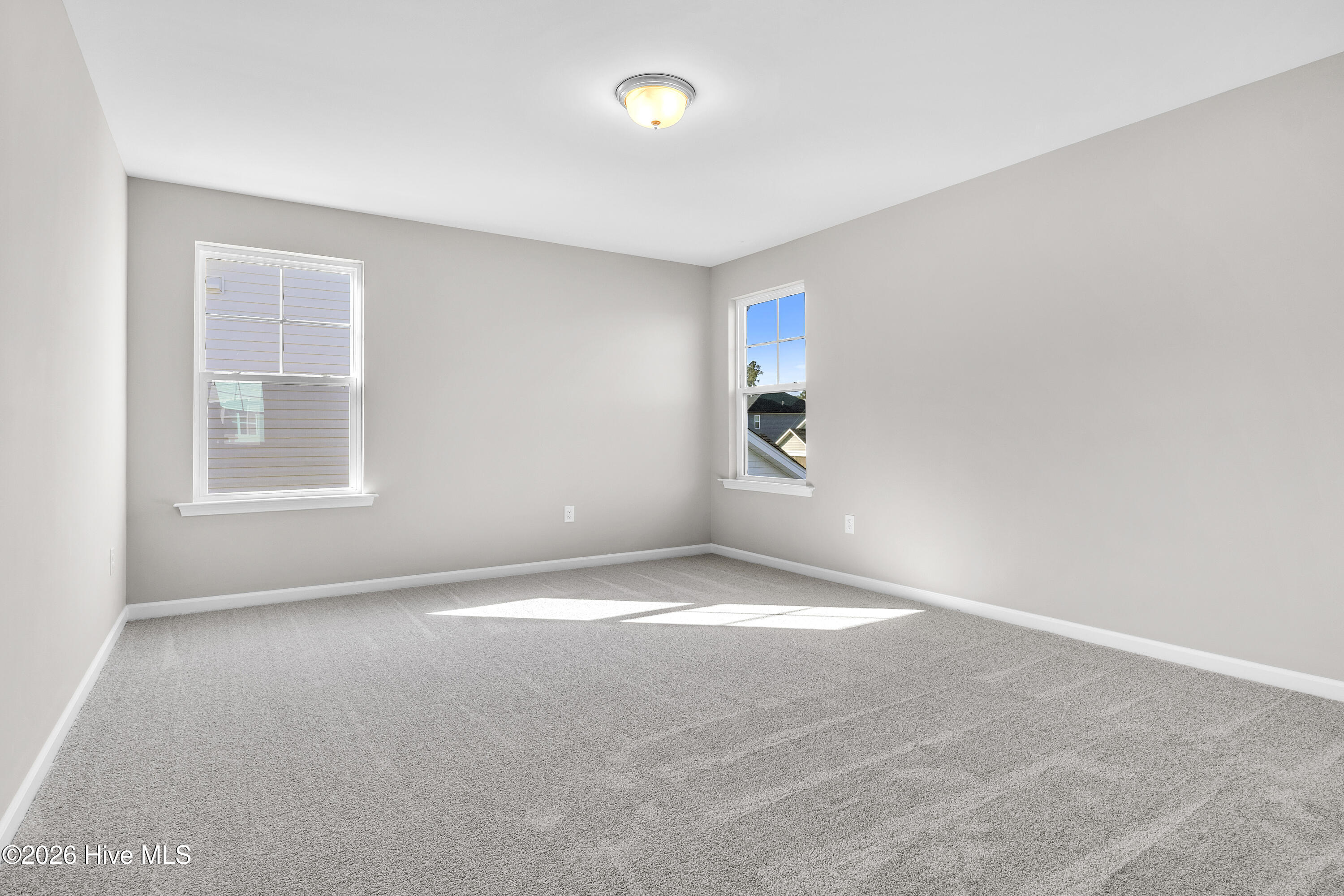 100561005 | Photo 42