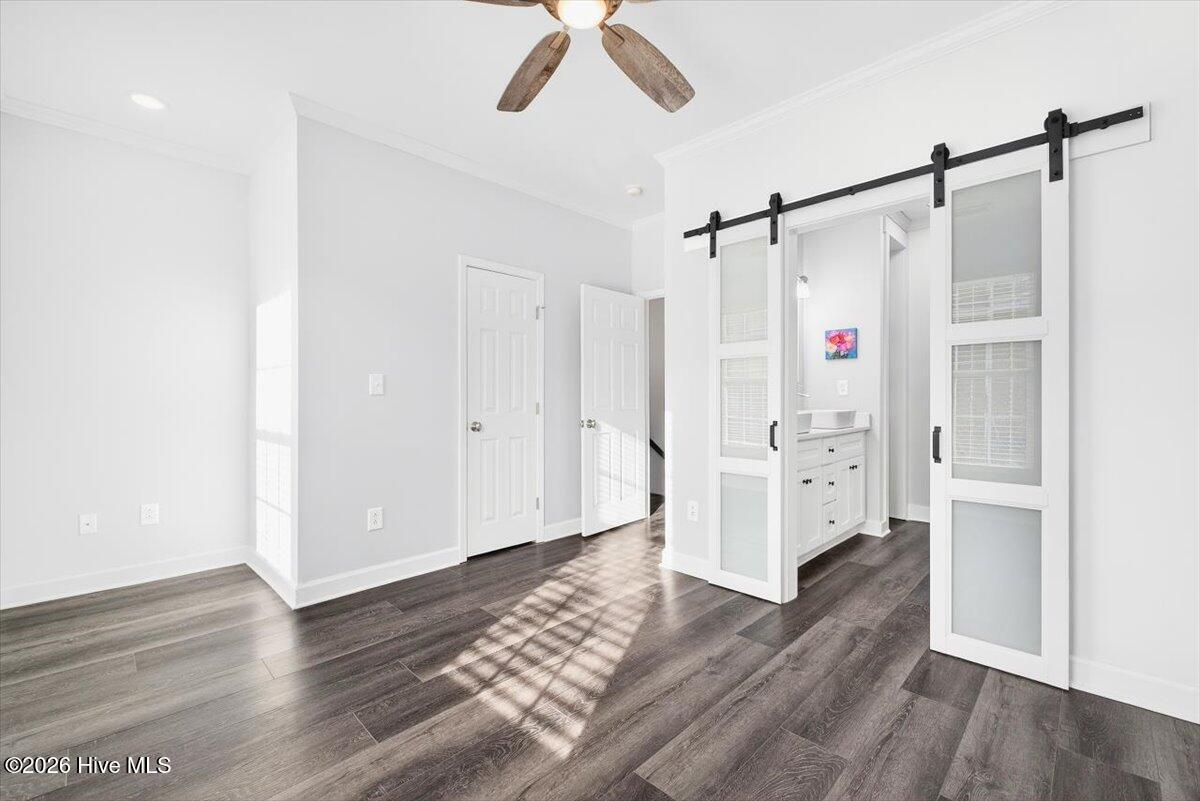 100548437 | Photo 28