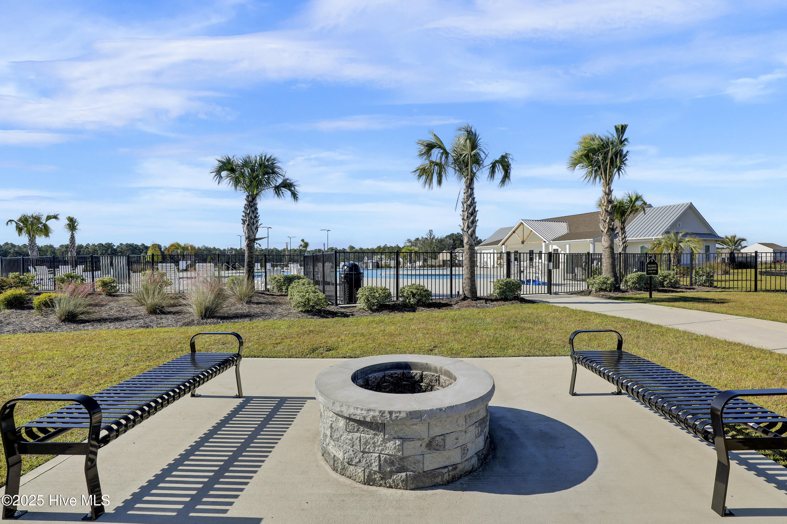 100536874 | Photo 36