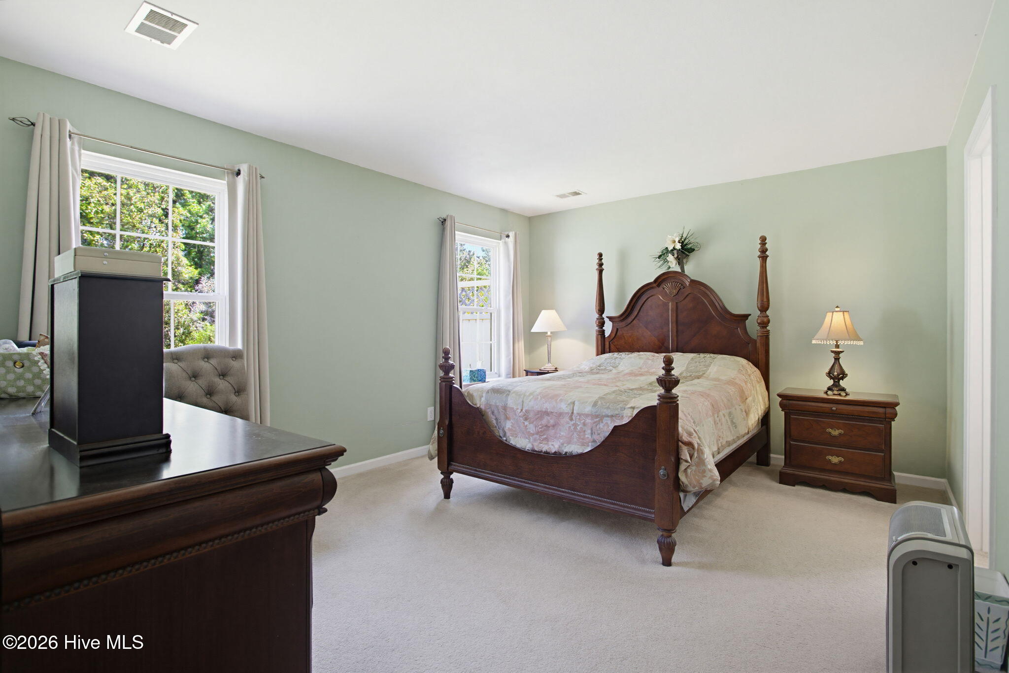 100569453 | Photo 15