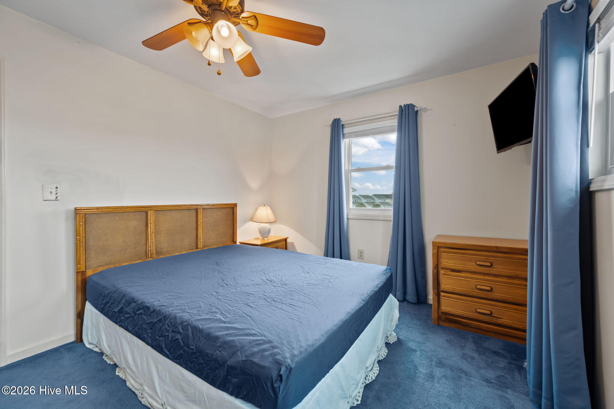 100560354 | Photo 29