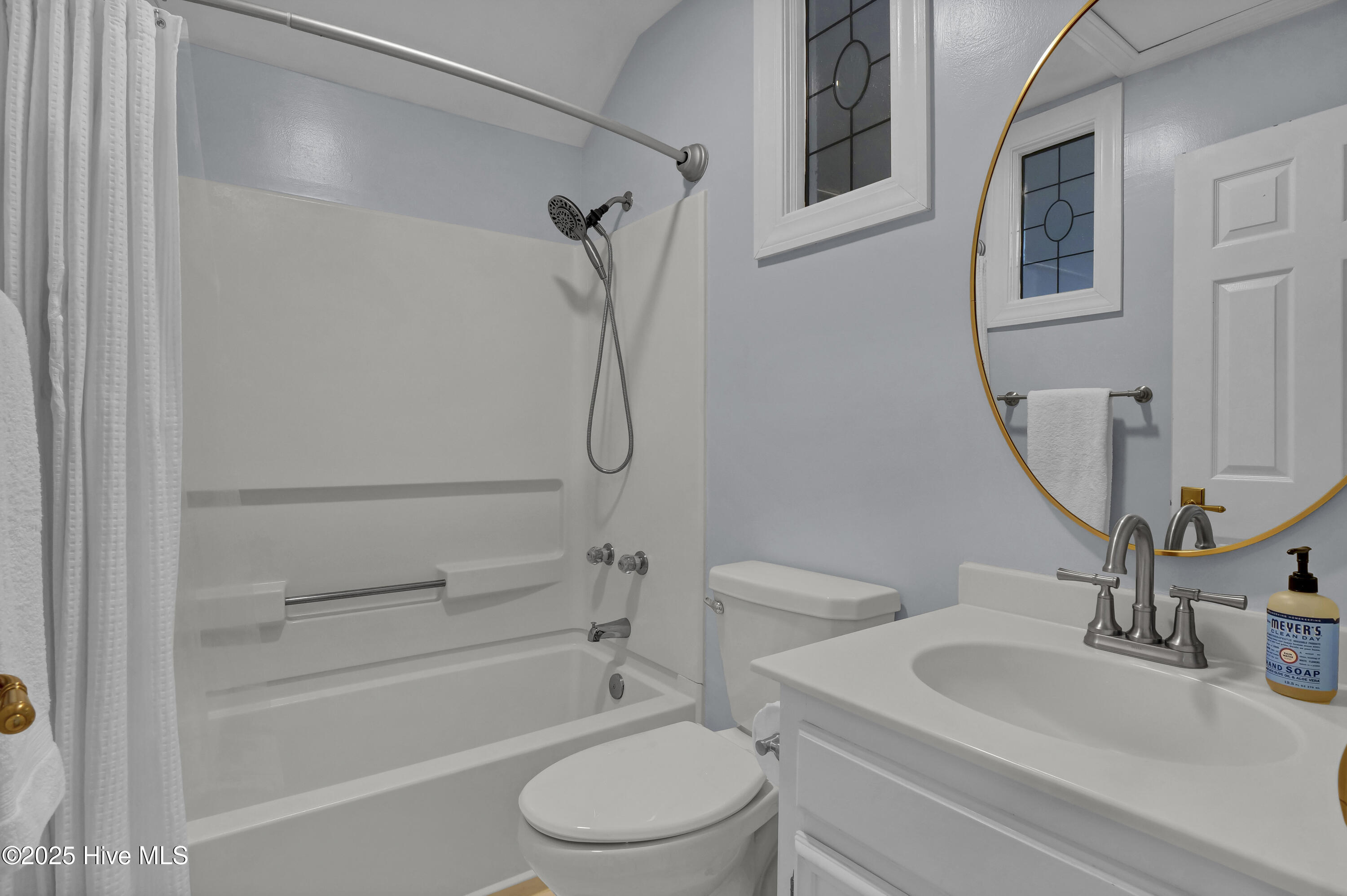 100539968 | Photo 25