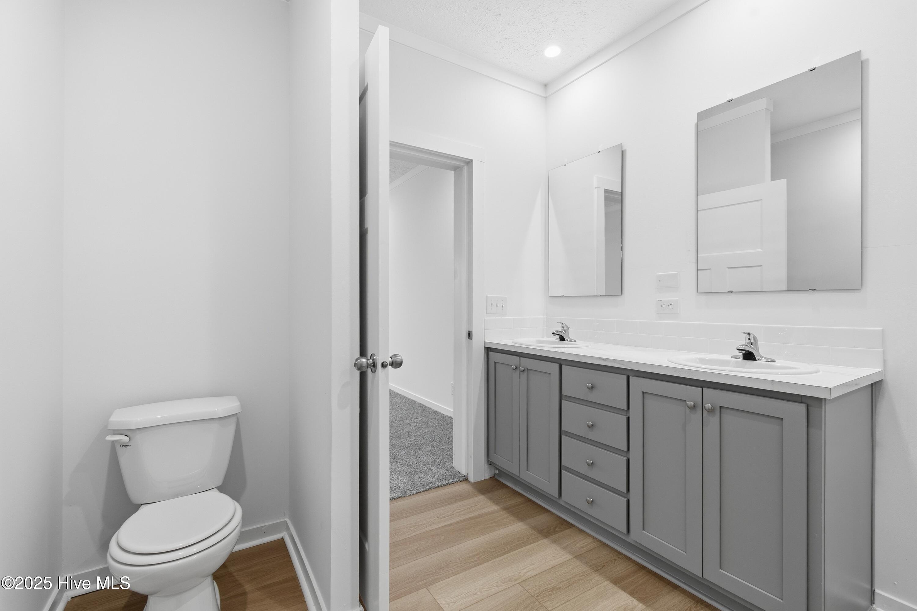 100544559 | Photo 20