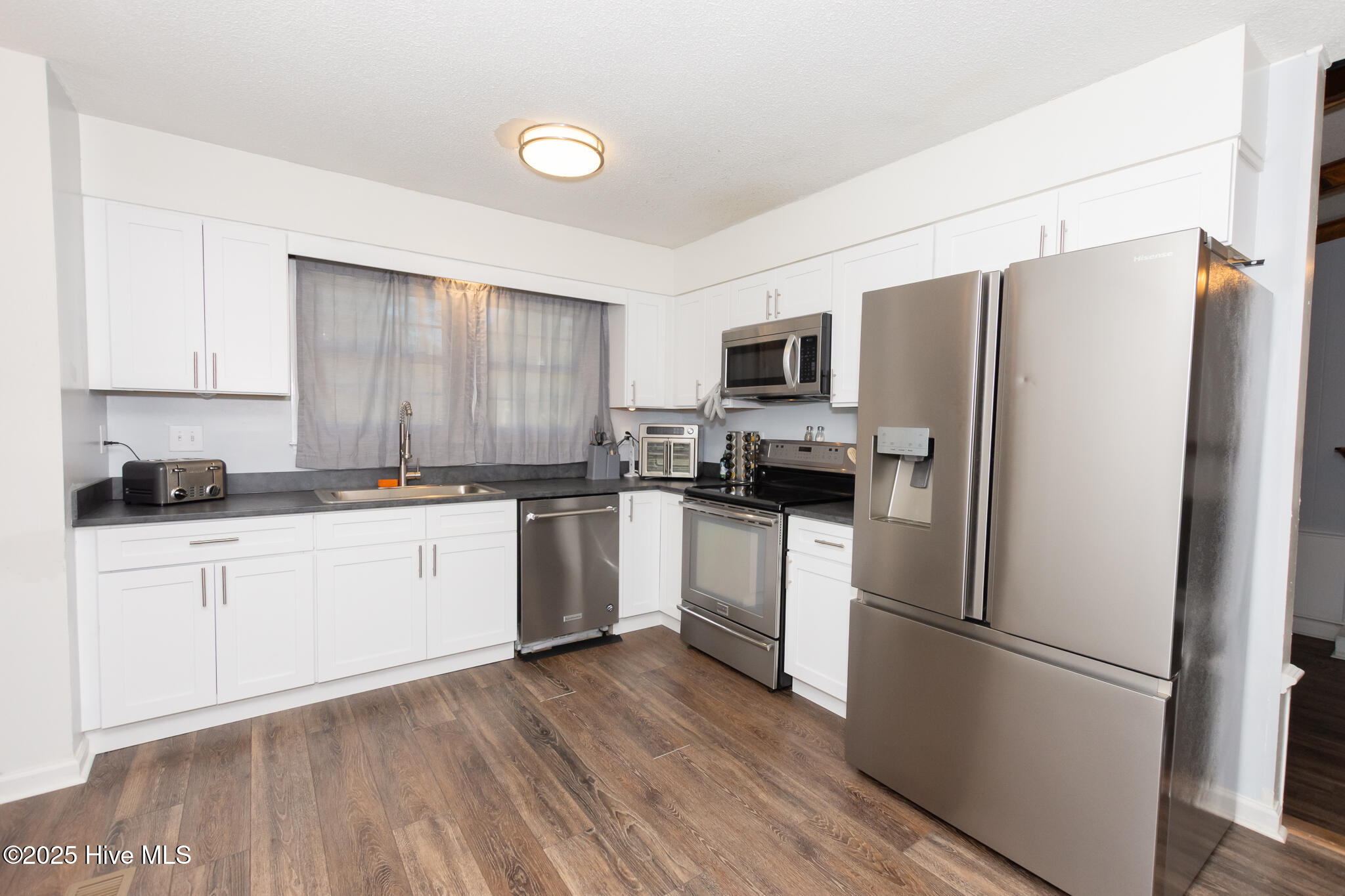 100546000 | Photo 12