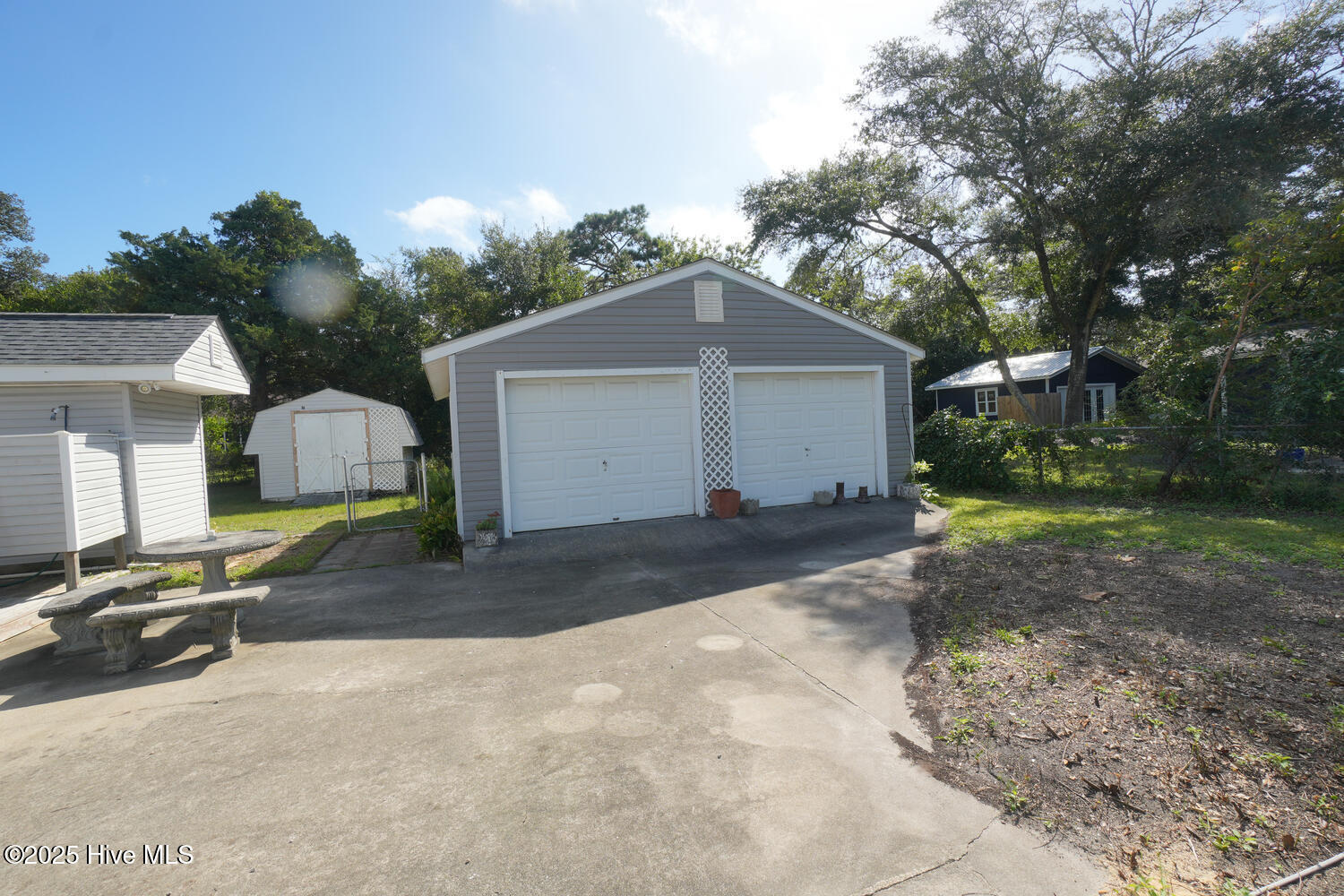 100534449 | Photo 34