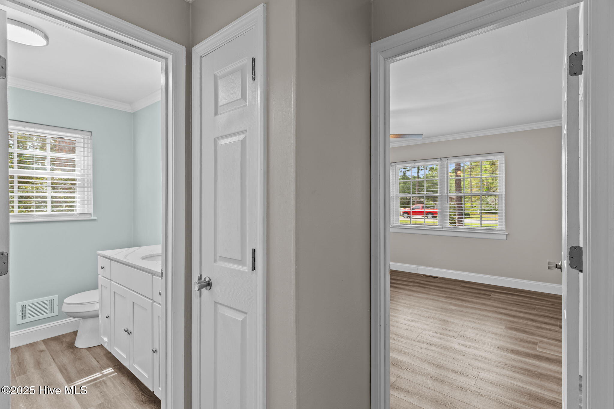 100529957 | Photo 33