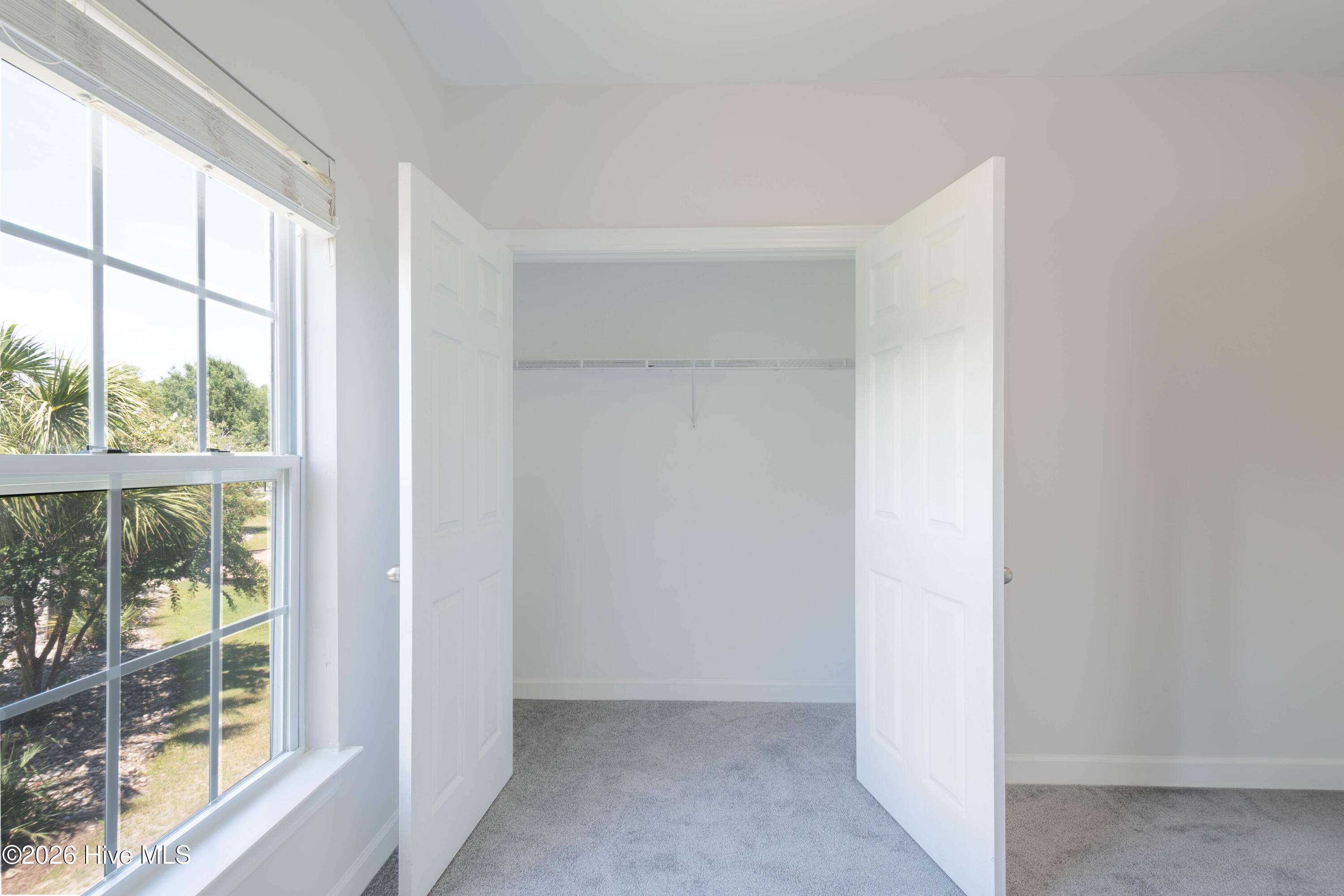 100566741 | Photo 39