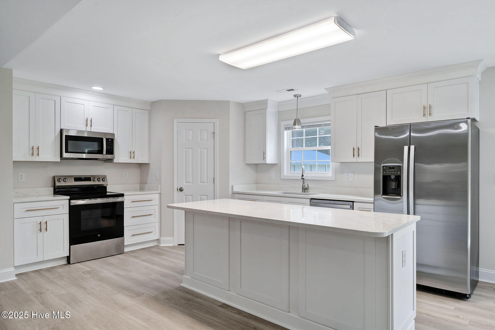 102 Kyle Herring Drive, Teachey, NC 28464 – photo 7: 102kyleherring8