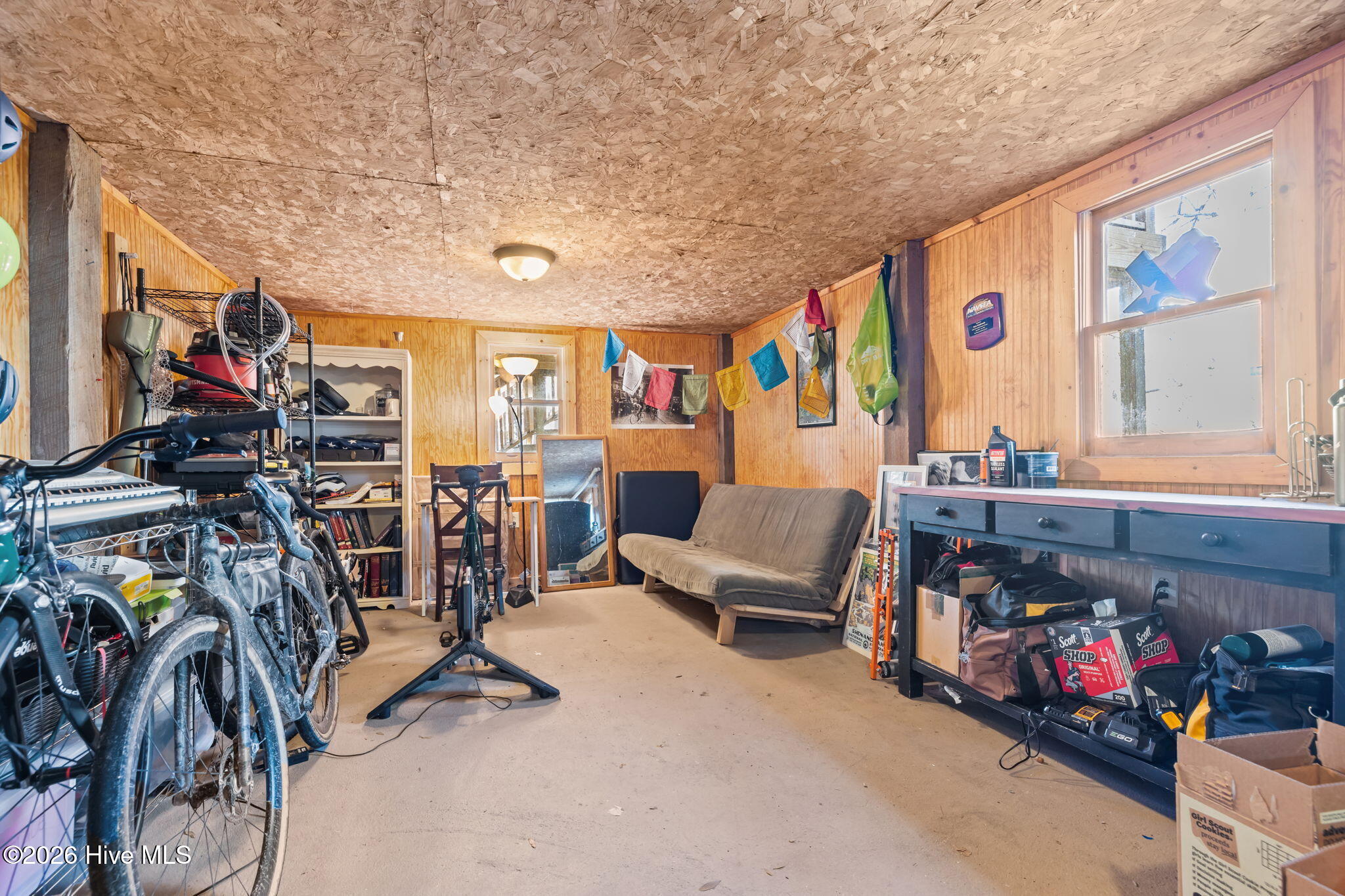 100556660 | Photo 30