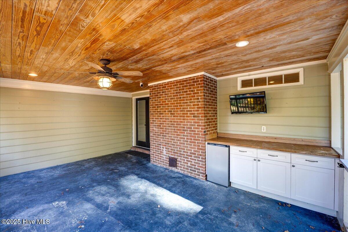 3302 Country Club Road,Trent Woods
