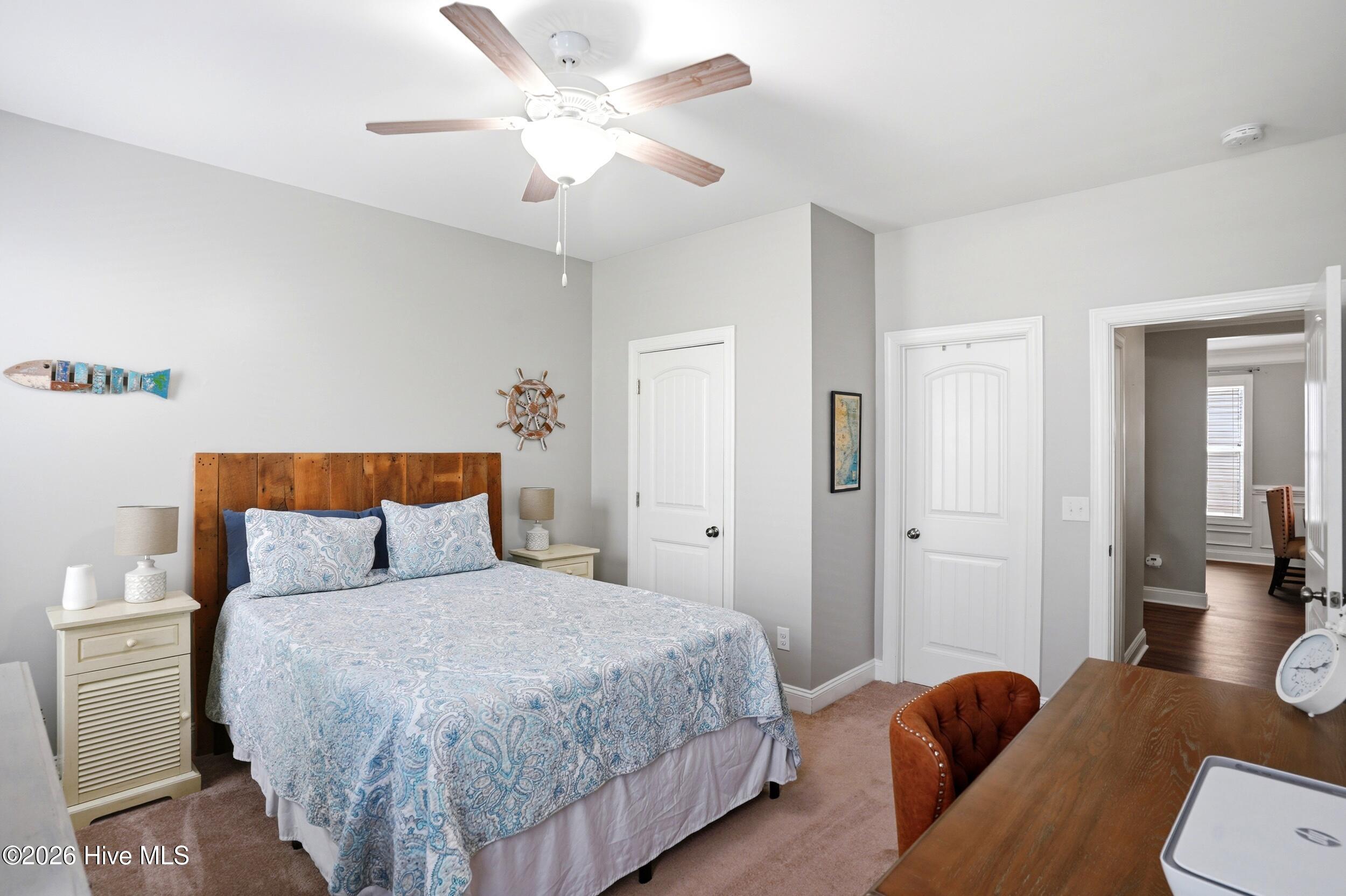 100570216 | Photo 30