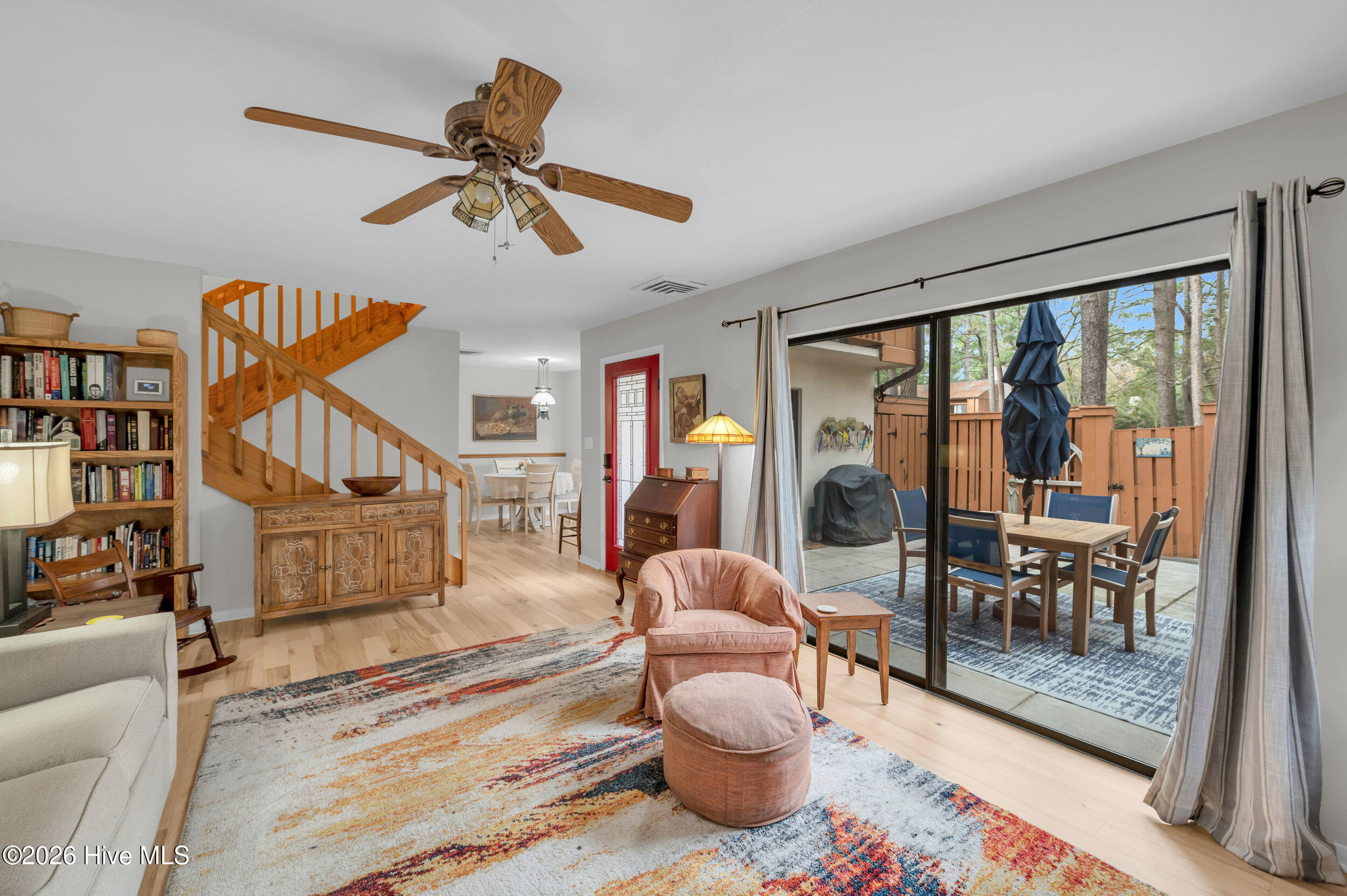 100549409 | Photo 10