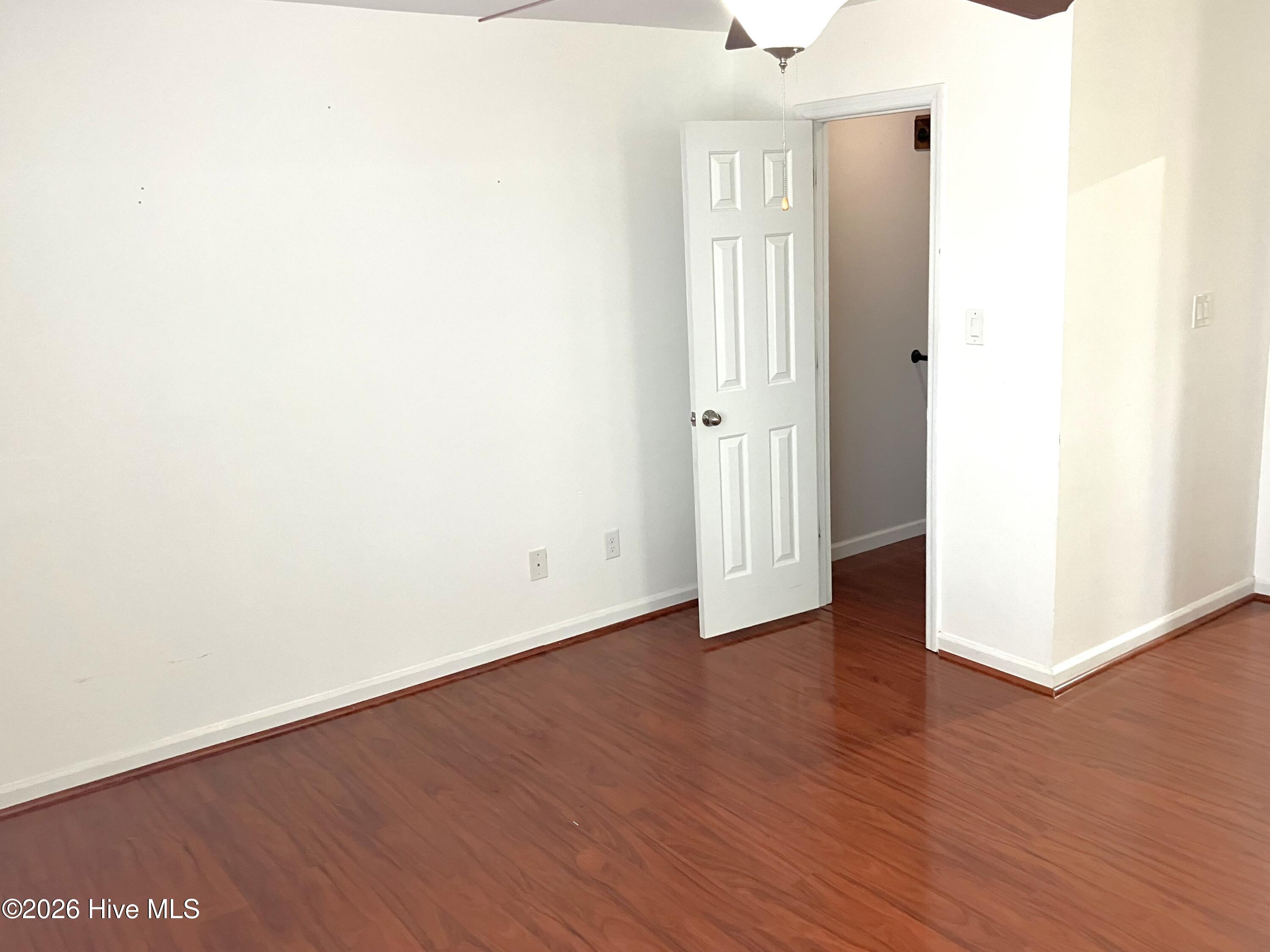 100550240 | Photo 15