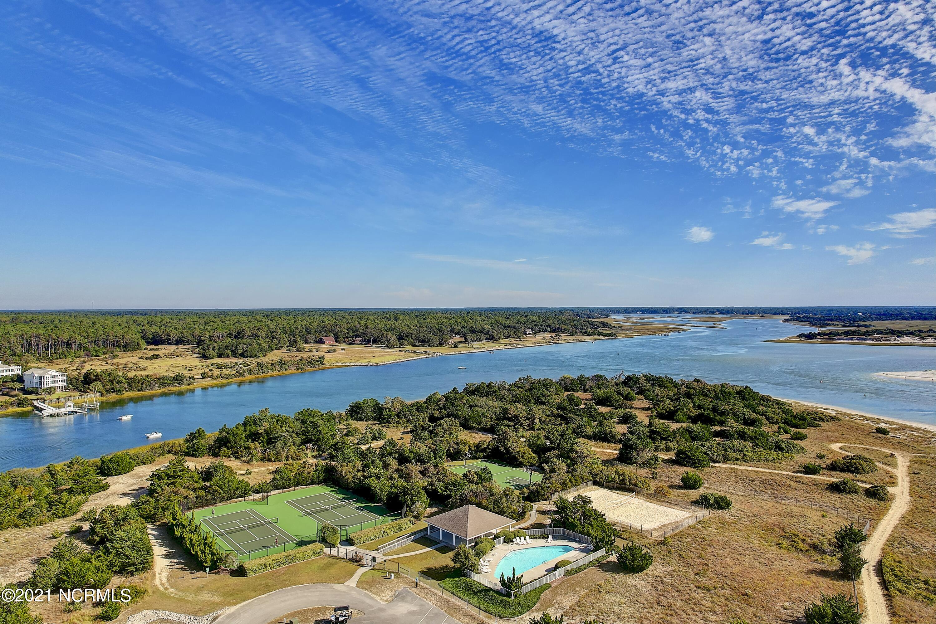 100536702 | Photo 38