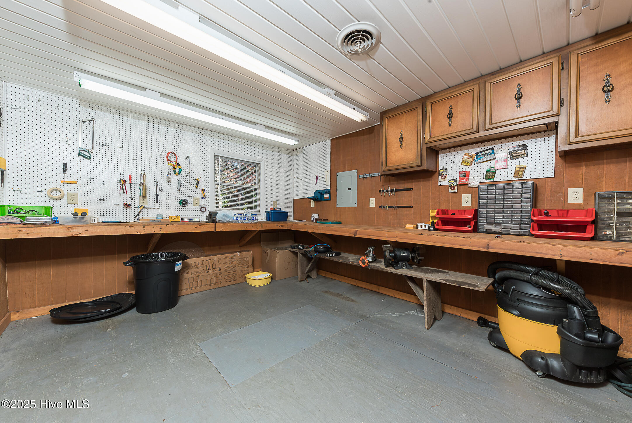 100542740 | Photo 69