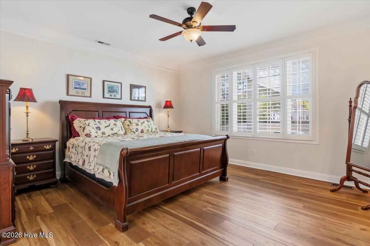 100567087 | Photo 37